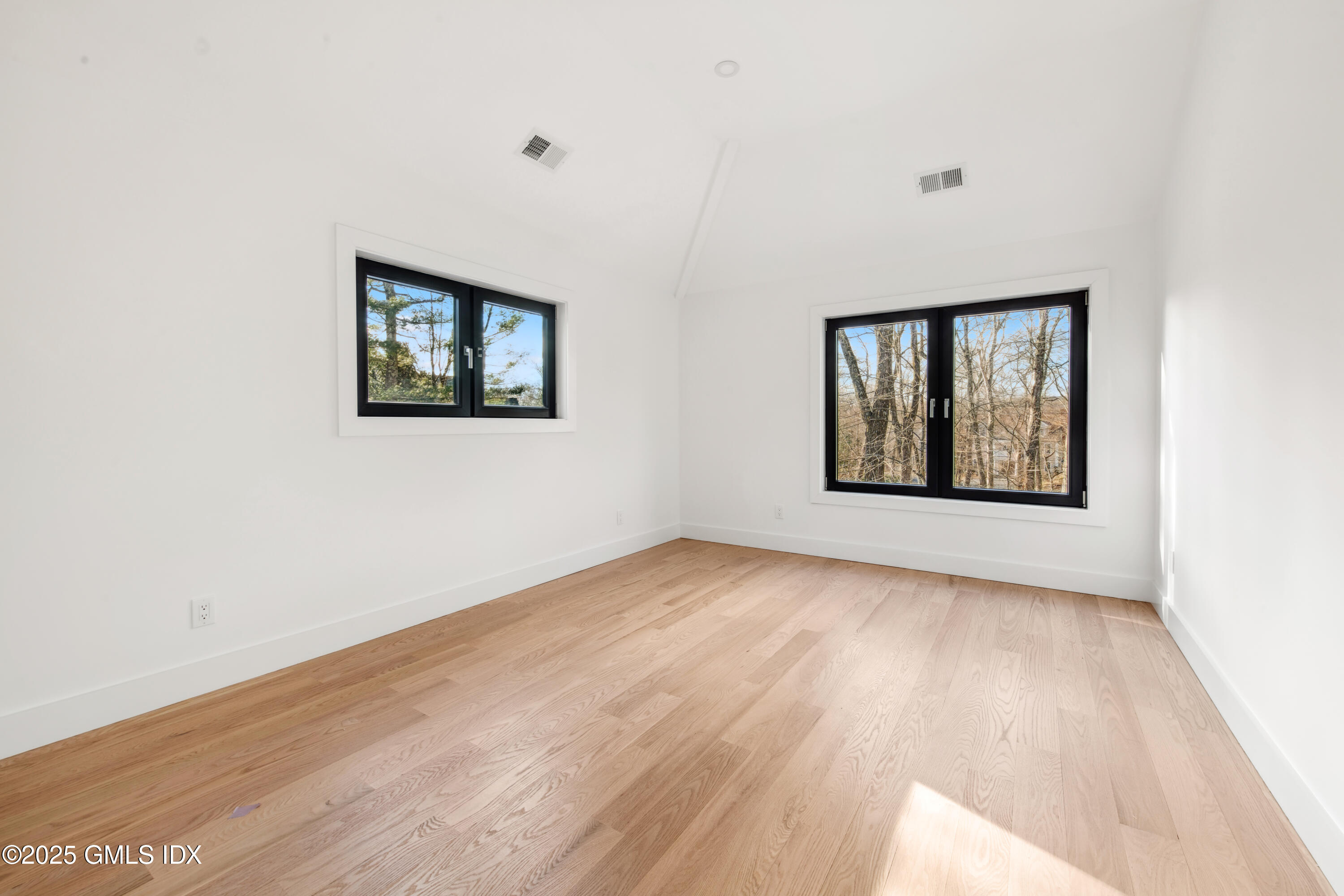 34 Thunder Mountain Road