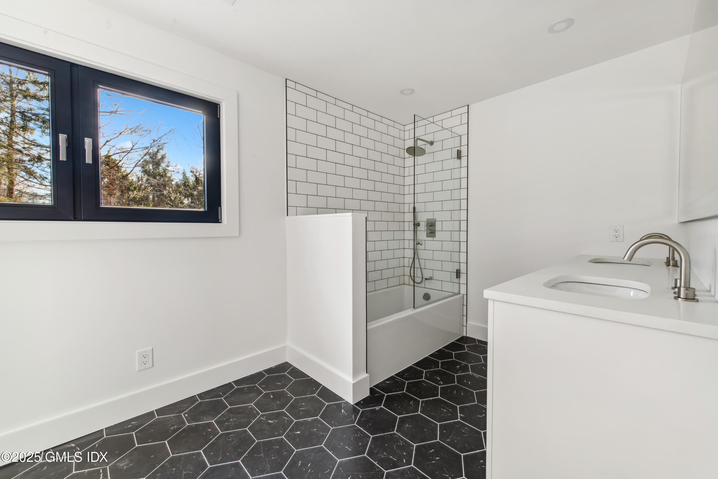 34 Thunder Mountain Road