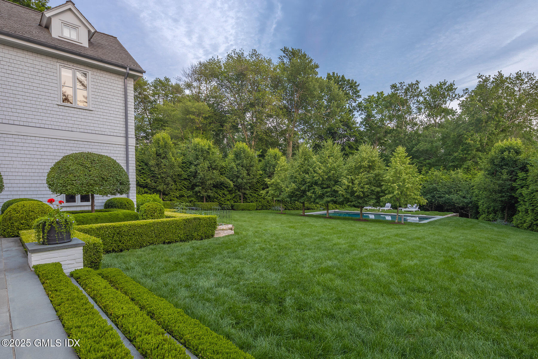 19 Old Hill Farms Road