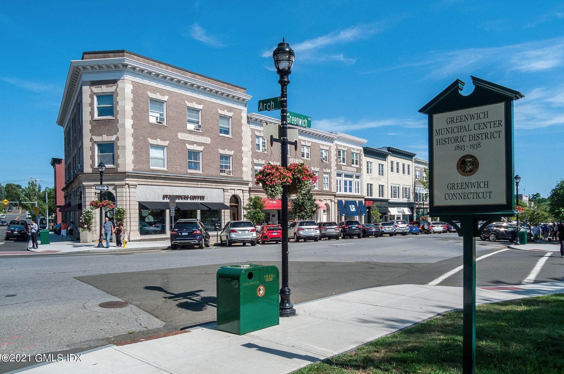 1525 E Putnam Avenue, 303