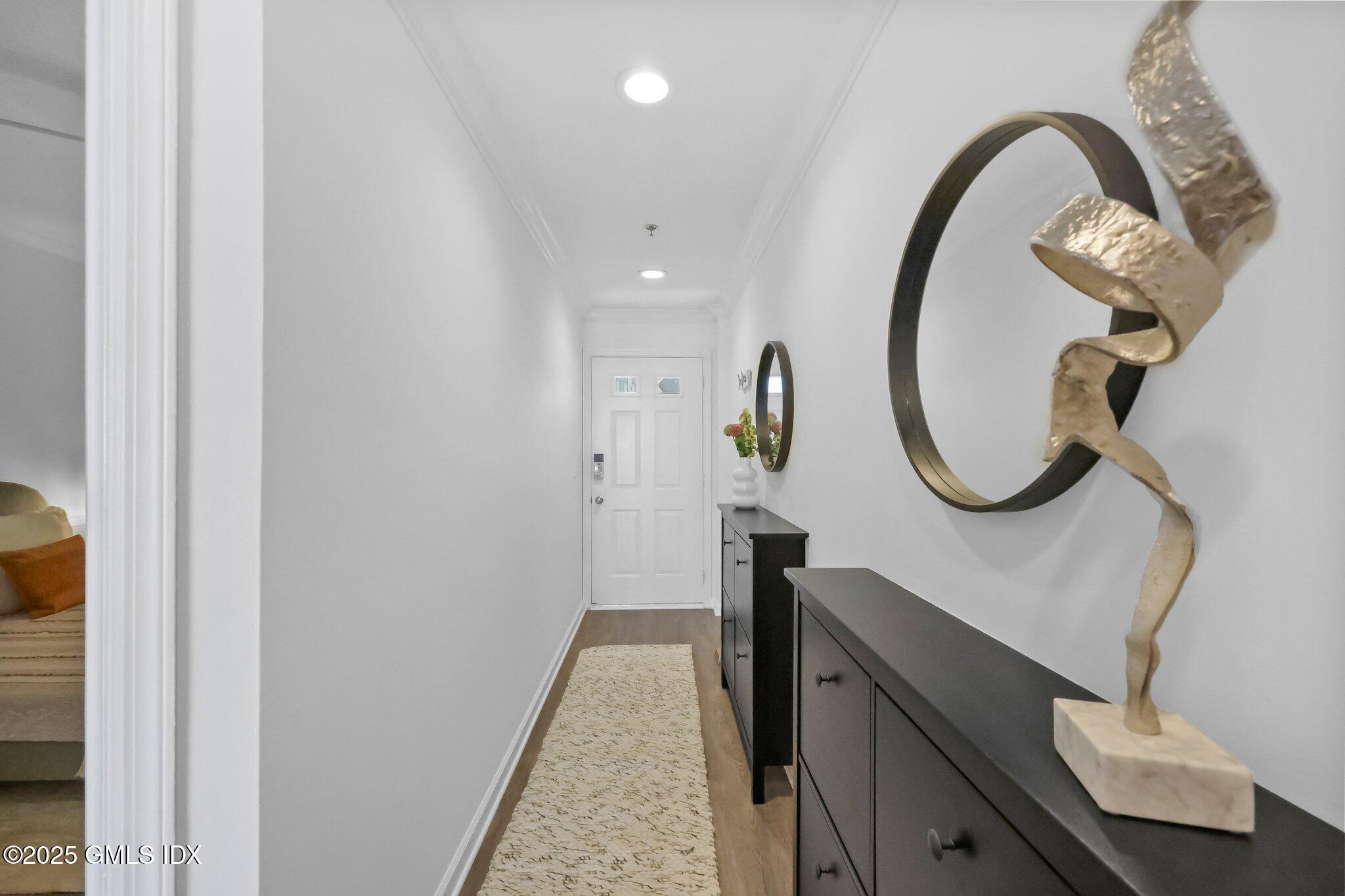 98 Southfield Avenue, 103