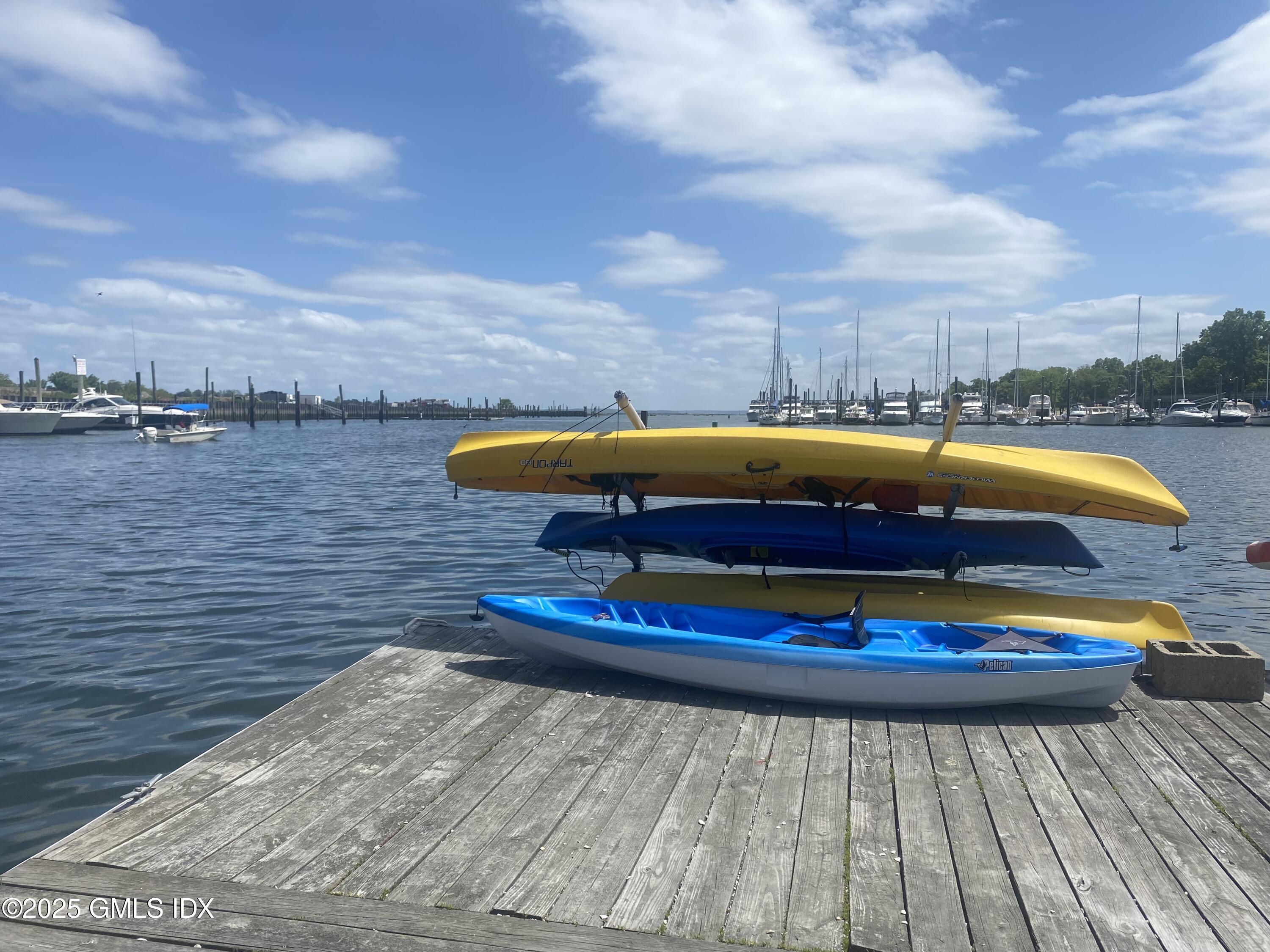 98 Southfield Avenue, 103