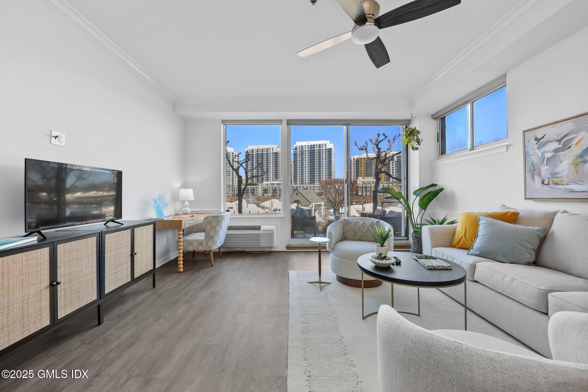 98 Southfield Avenue, 103