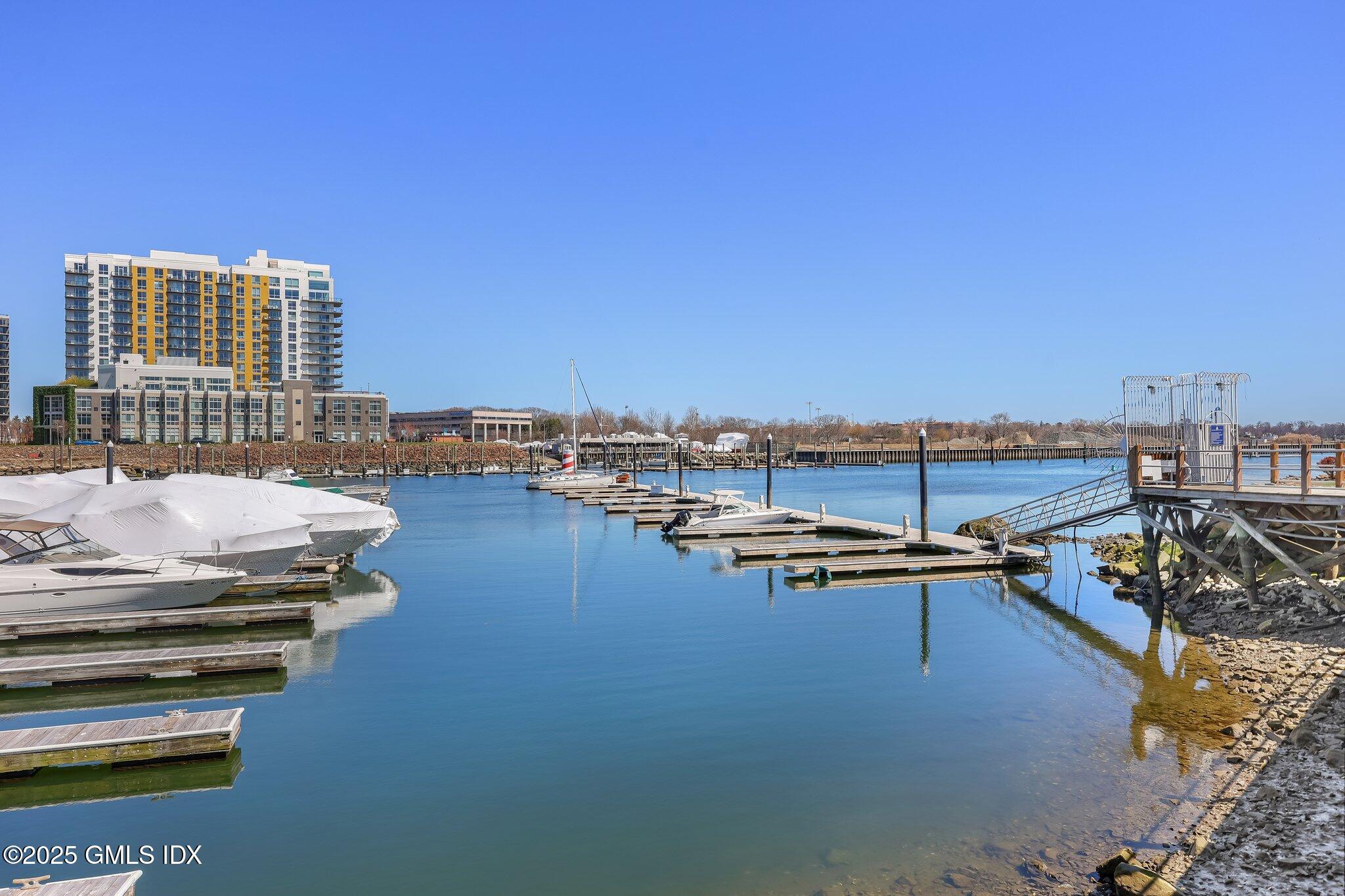 98 Southfield Avenue, 103