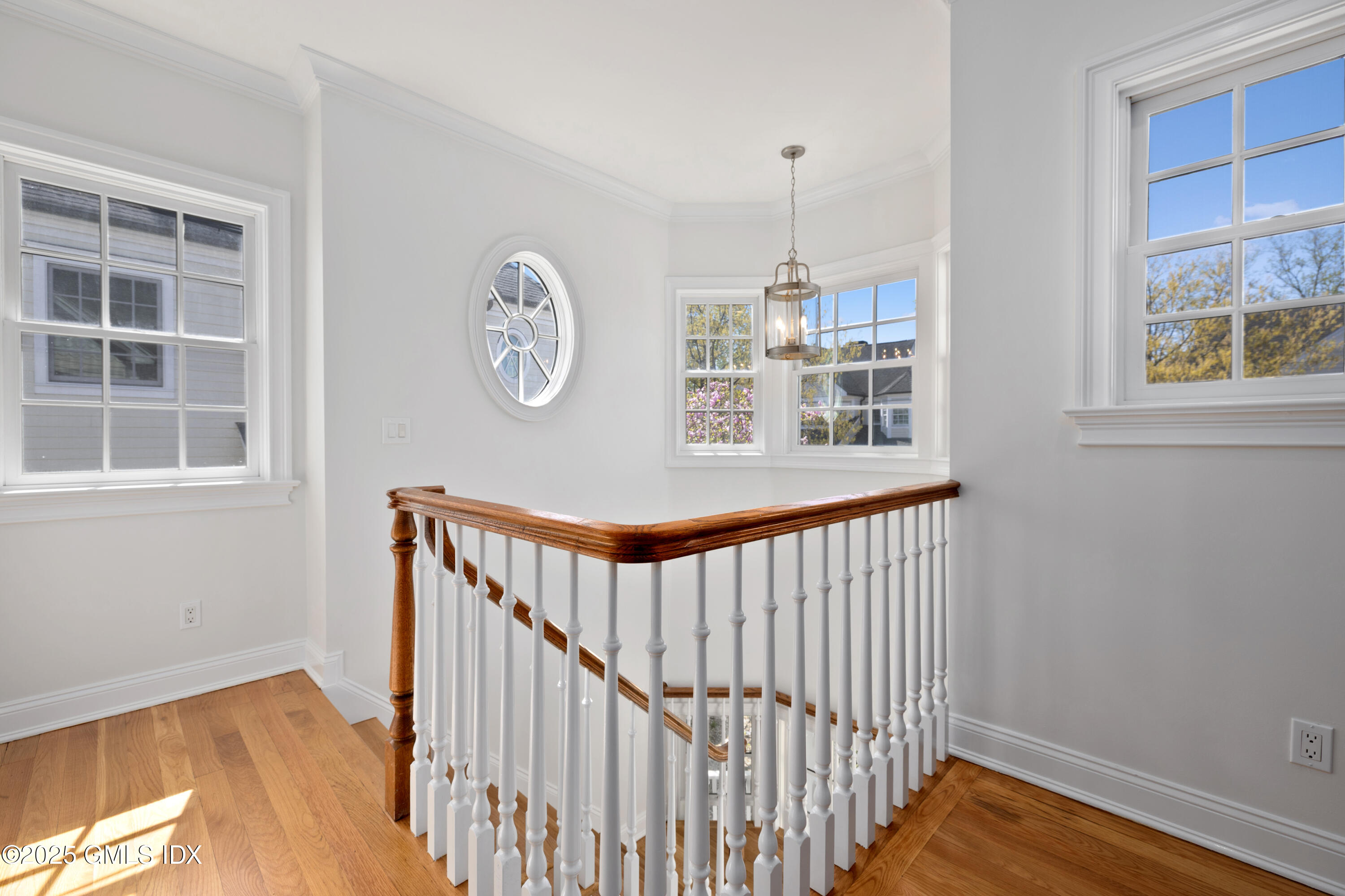 147 Holly Hill Lane, 2