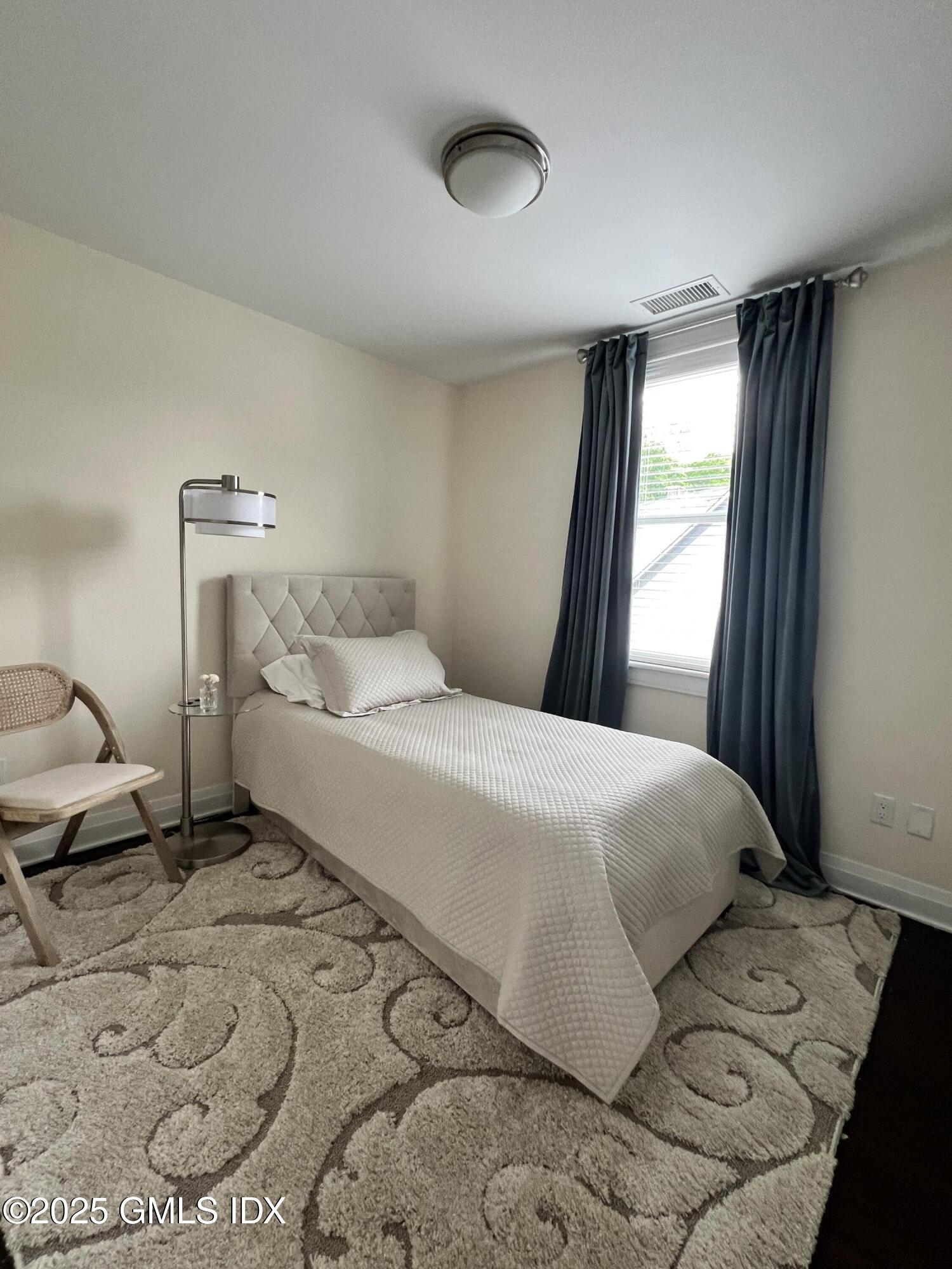 60 Oak Ridge Street, 3N