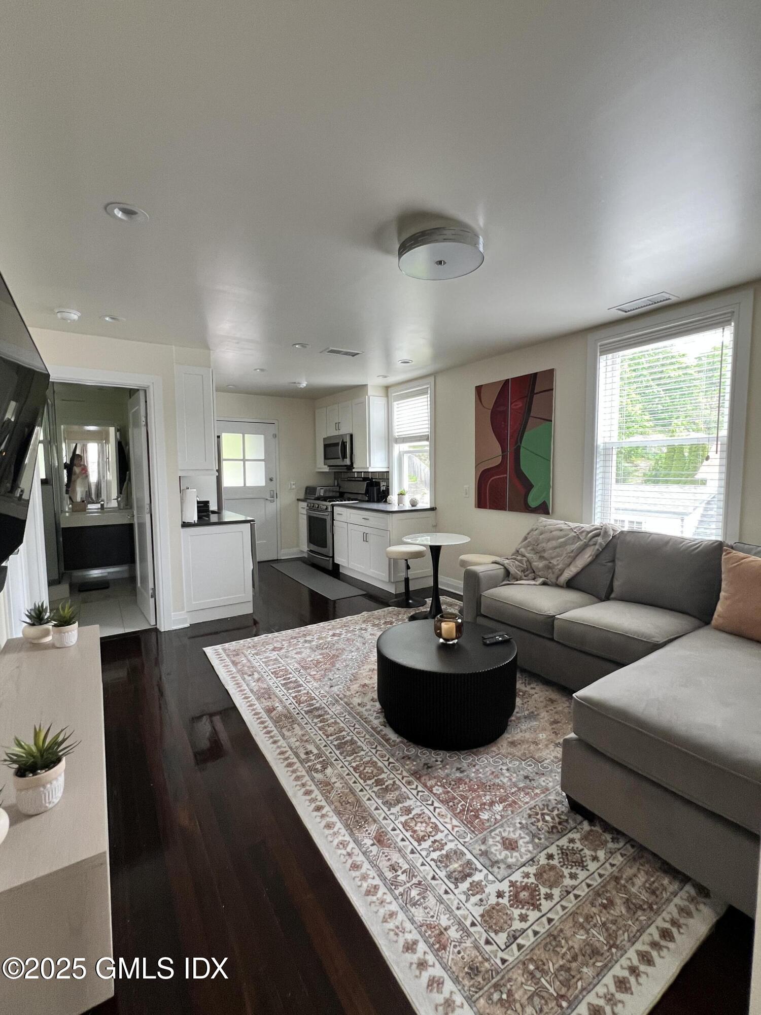 60 Oak Ridge Street, 3N