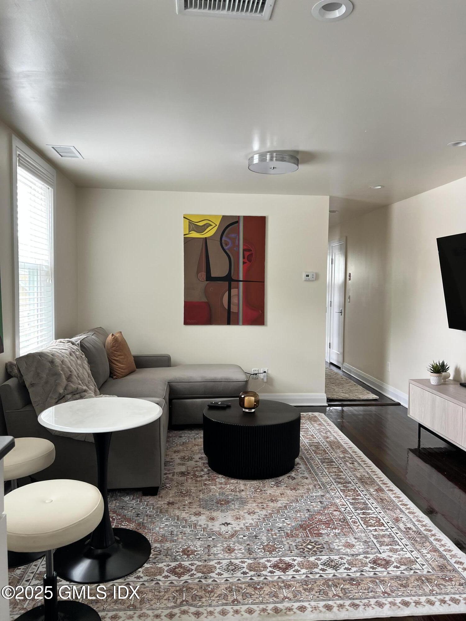 60 Oak Ridge Street, 3N