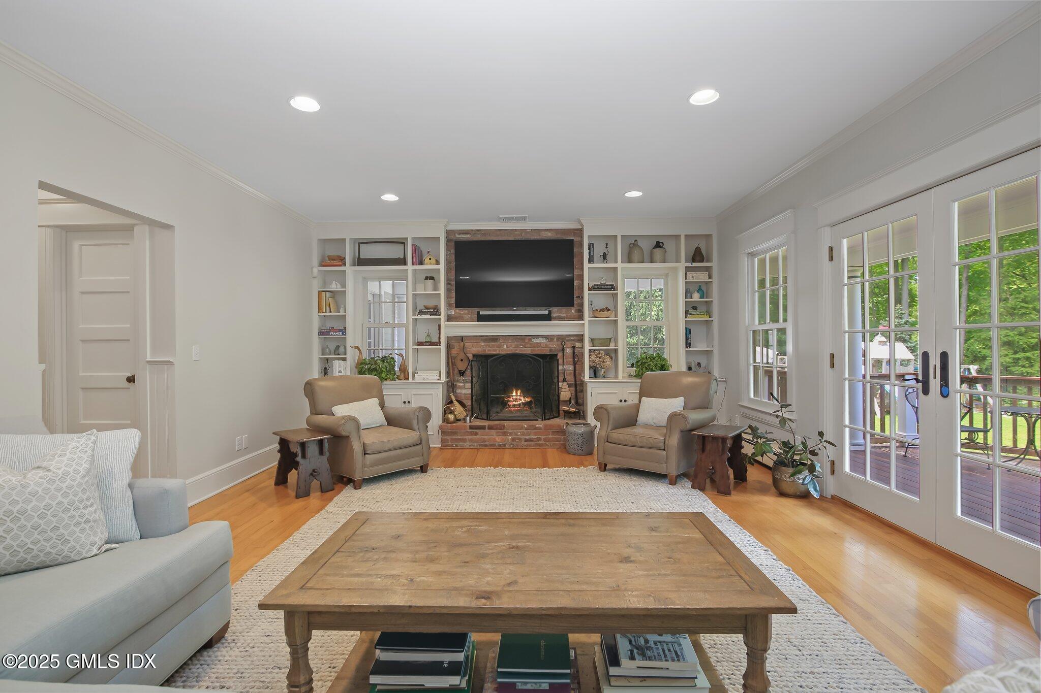 202 Mansfield Avenue