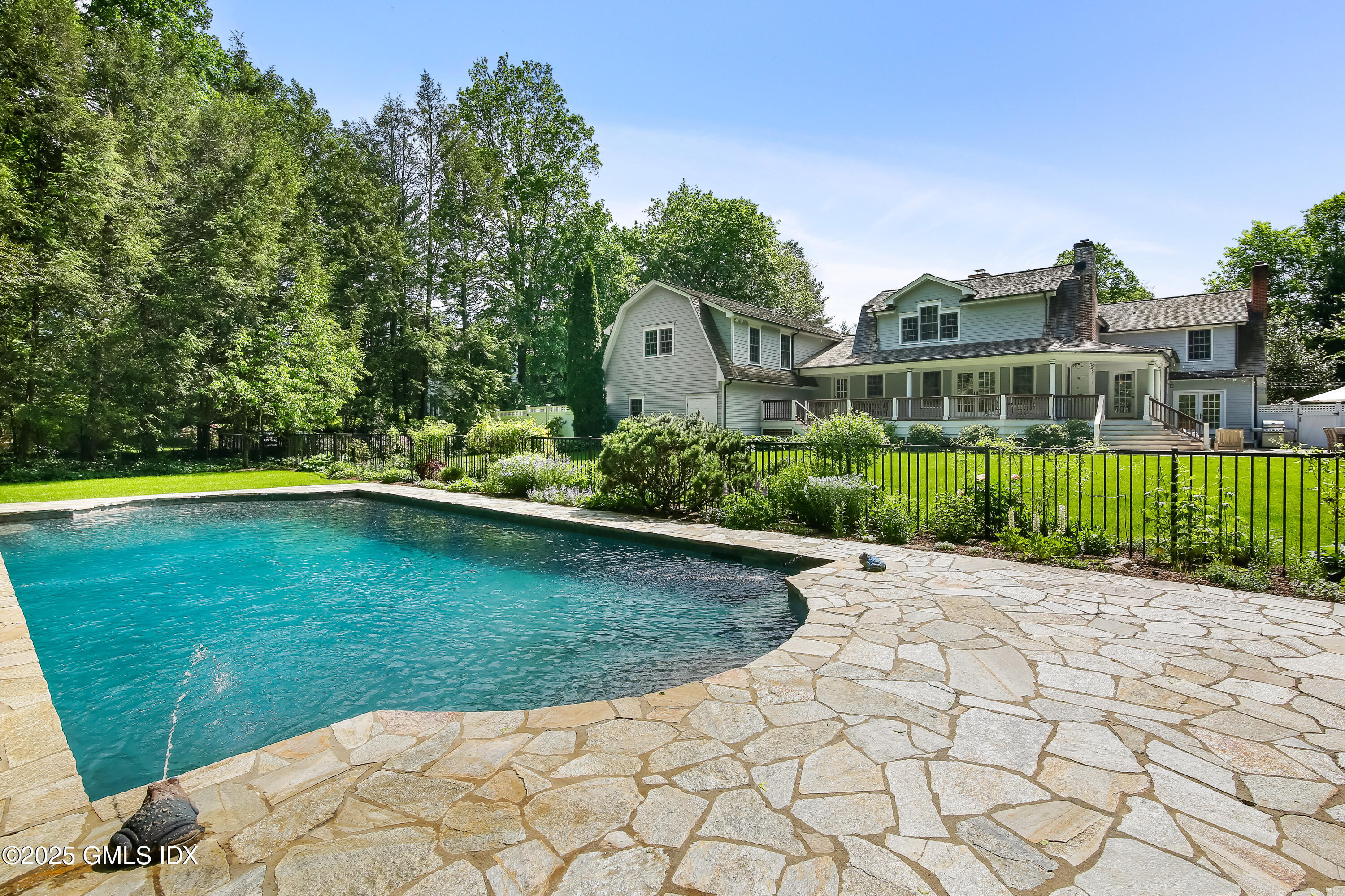 202 Mansfield Avenue