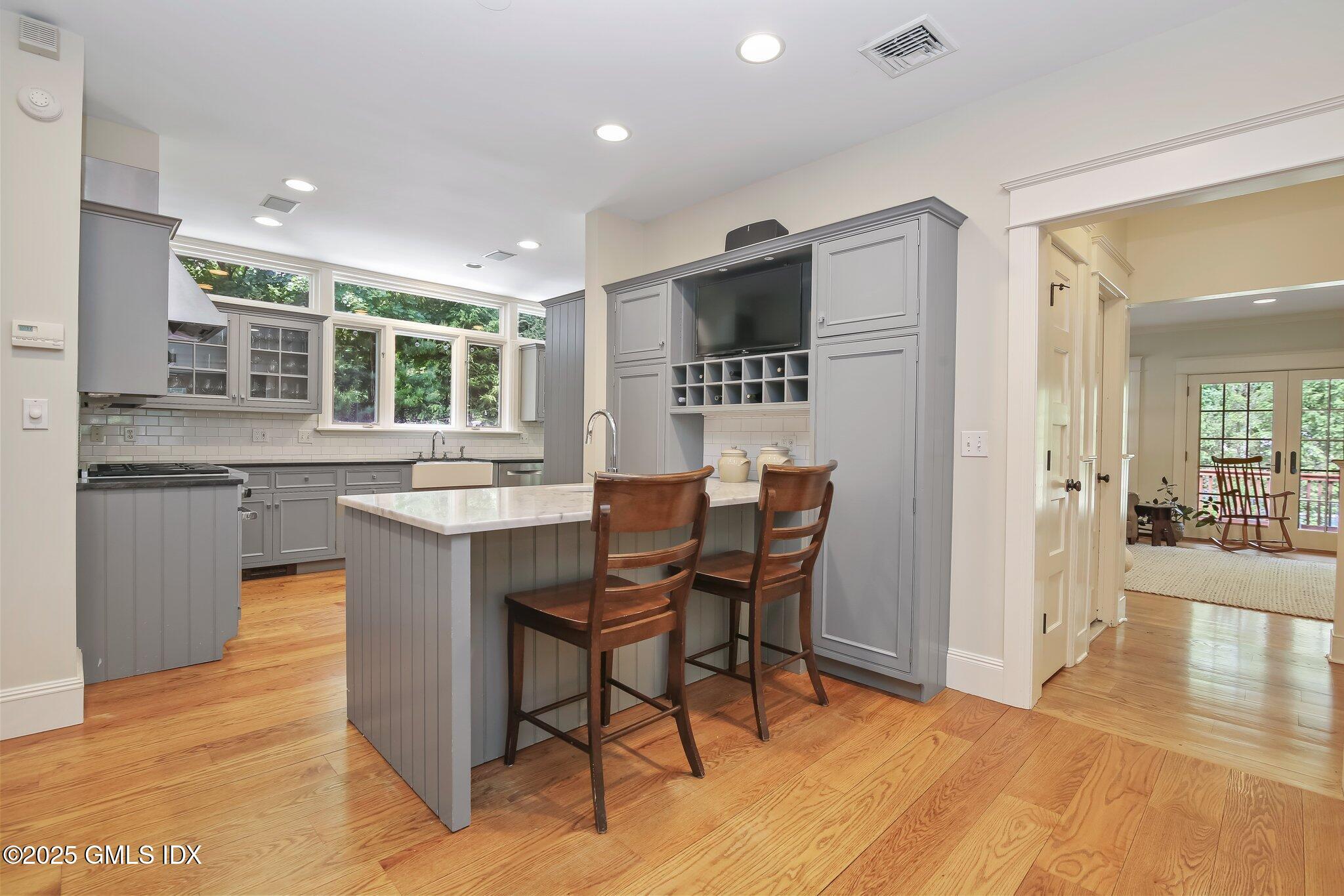 202 Mansfield Avenue