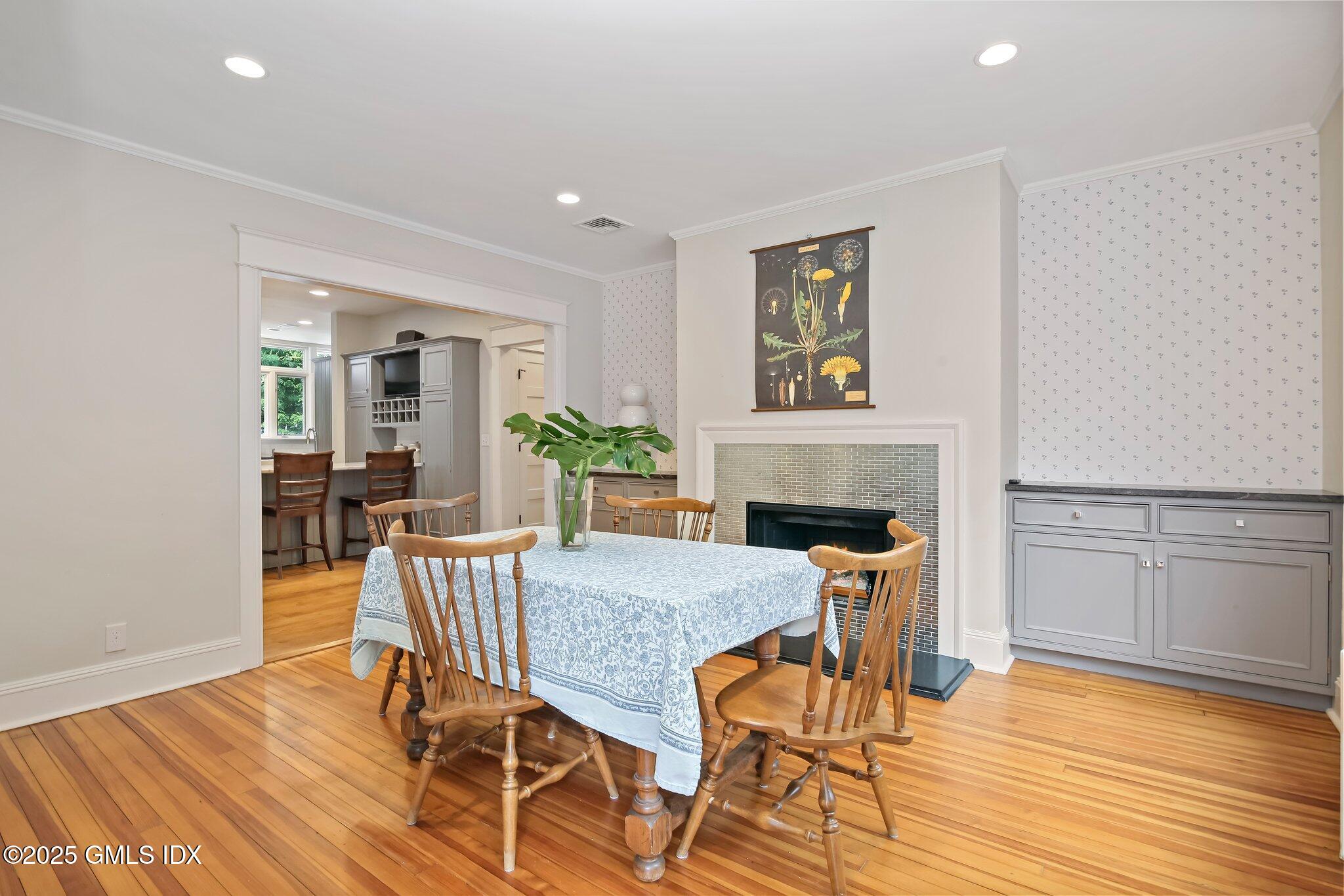 202 Mansfield Avenue