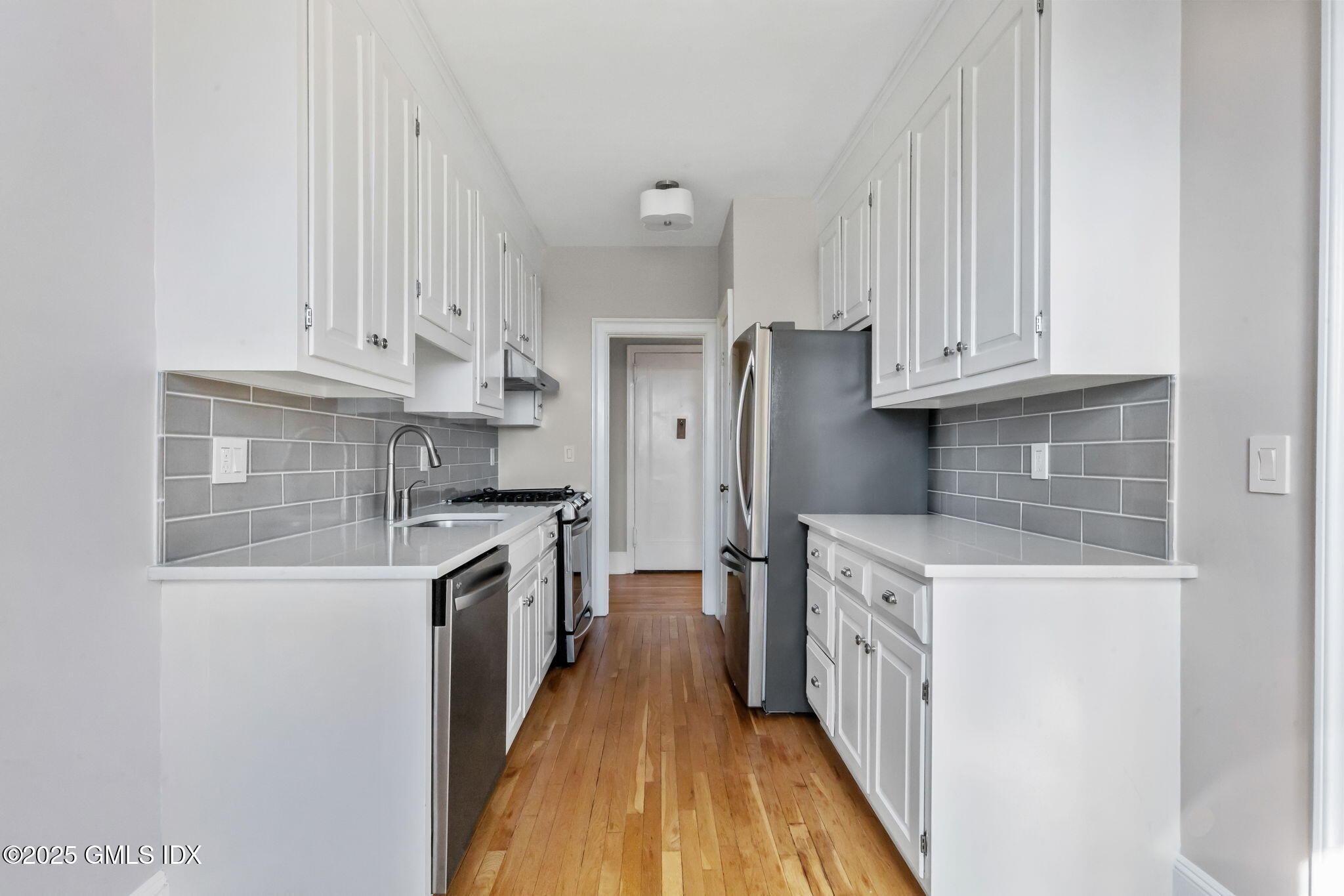 47 Lafayette Place, 4C