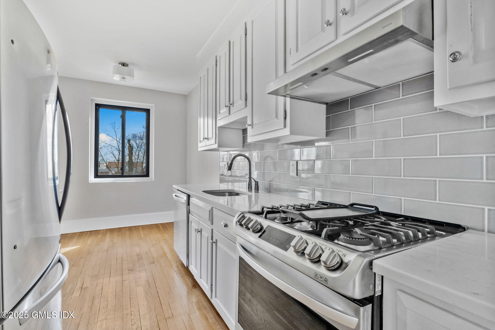 47 Lafayette Place, 4C