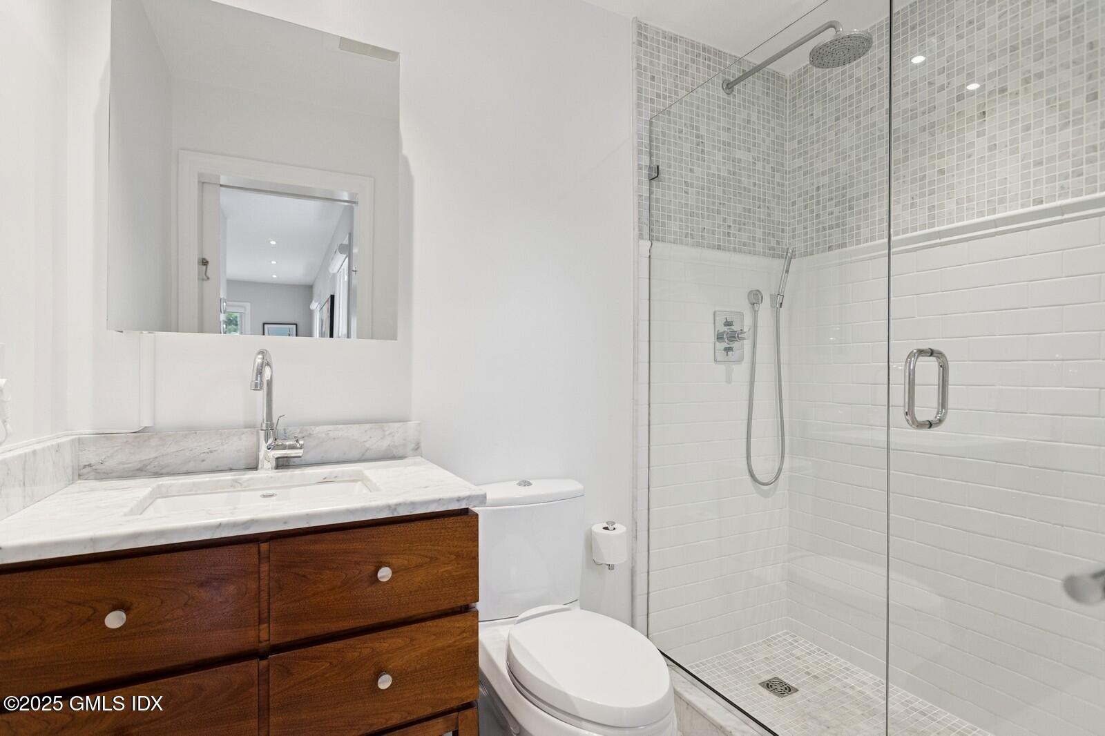 25 Indian Harbor Drive, 12