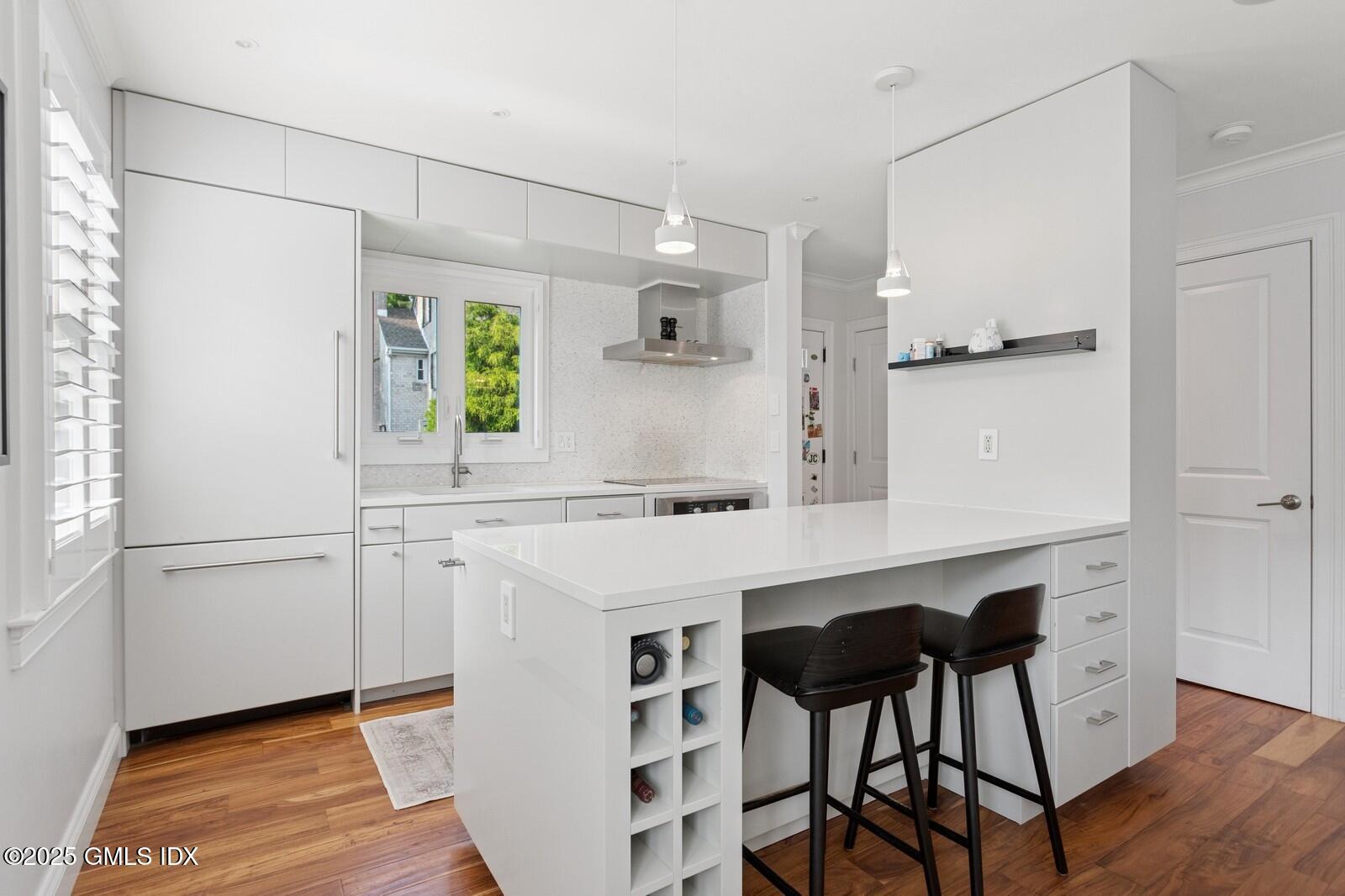 25 Indian Harbor Drive, 12