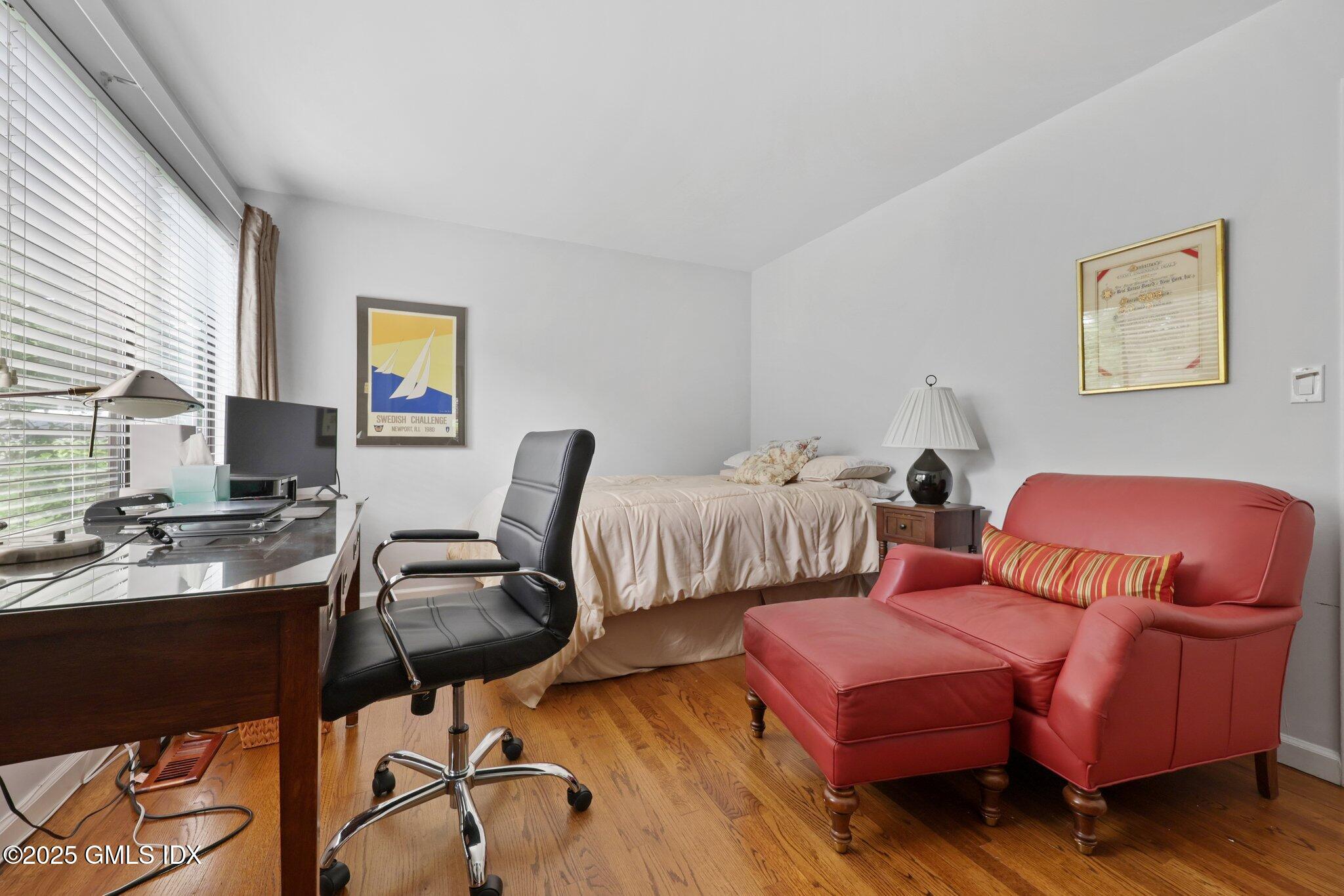 28 E Lyon Farm Drive, 28