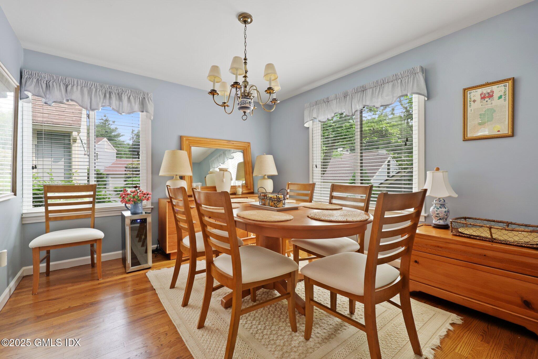 28 E Lyon Farm Drive, 28