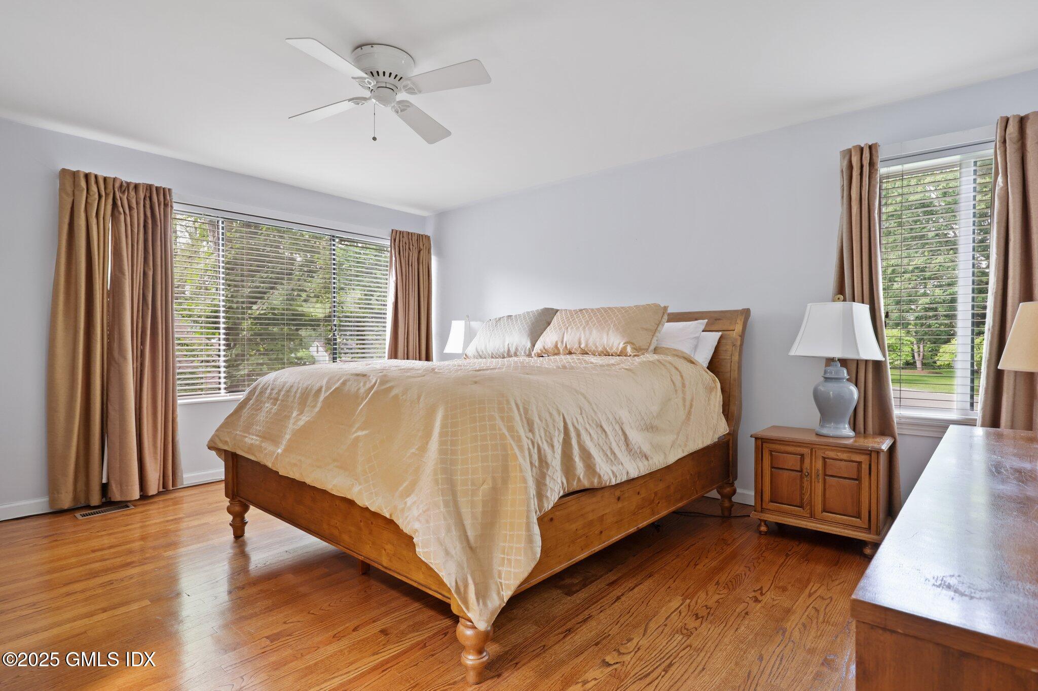 28 E Lyon Farm Drive, 28