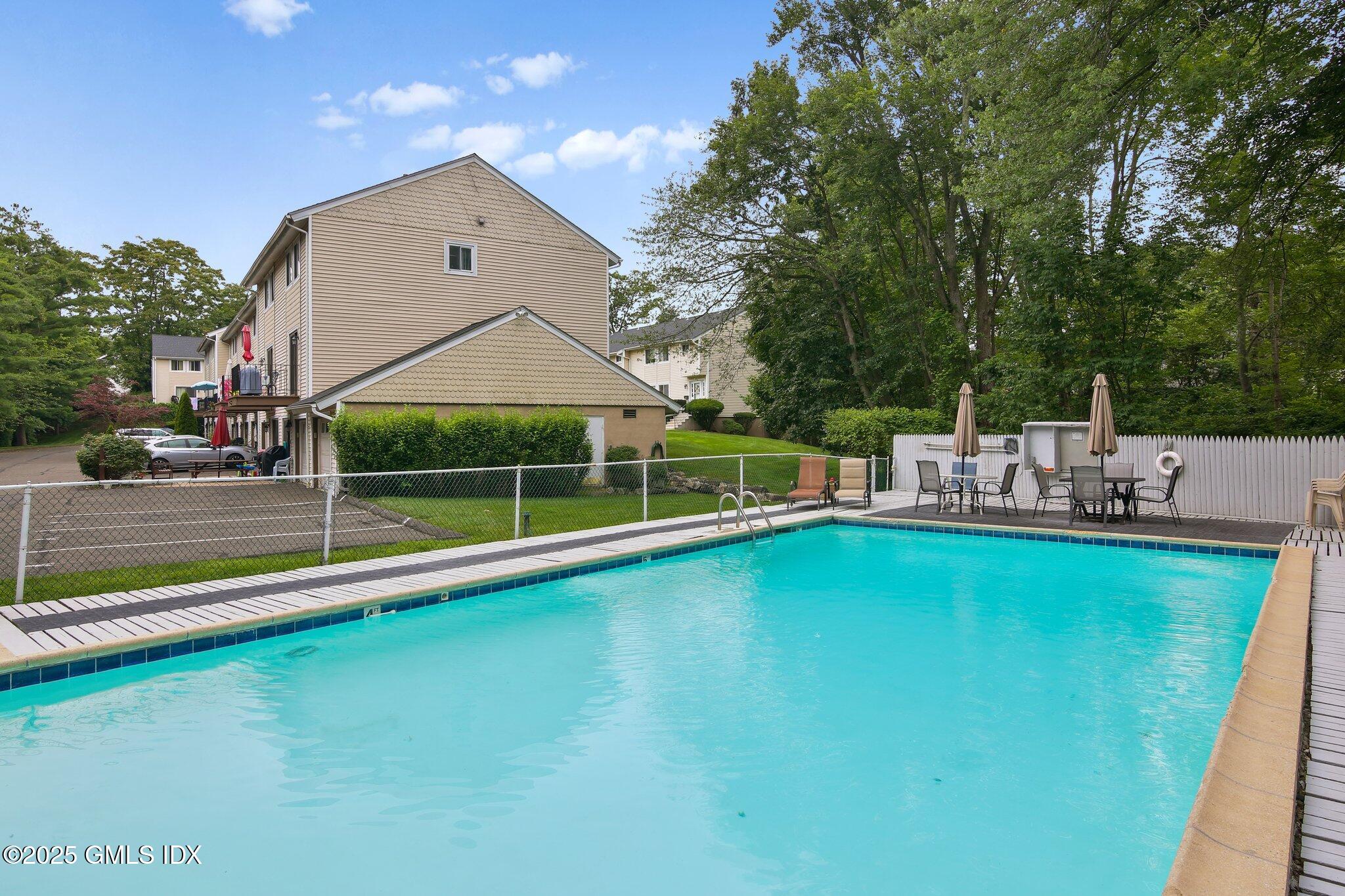 75 Cos Cob Avenue Unit: 9