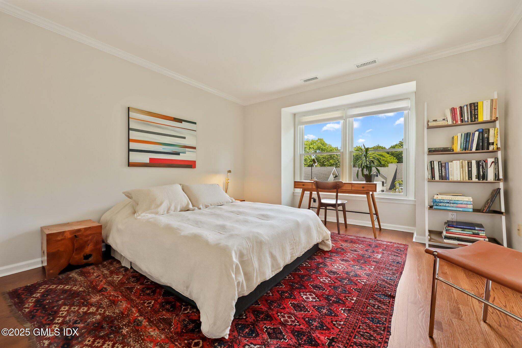 172 Field Point Road, 9