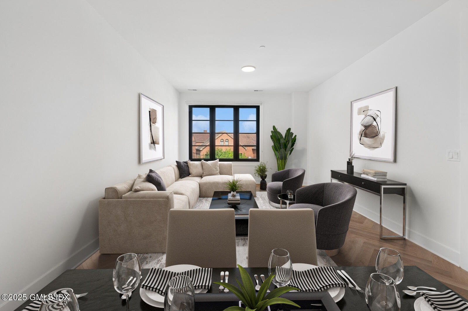 100 E Putnam Avenue, 305