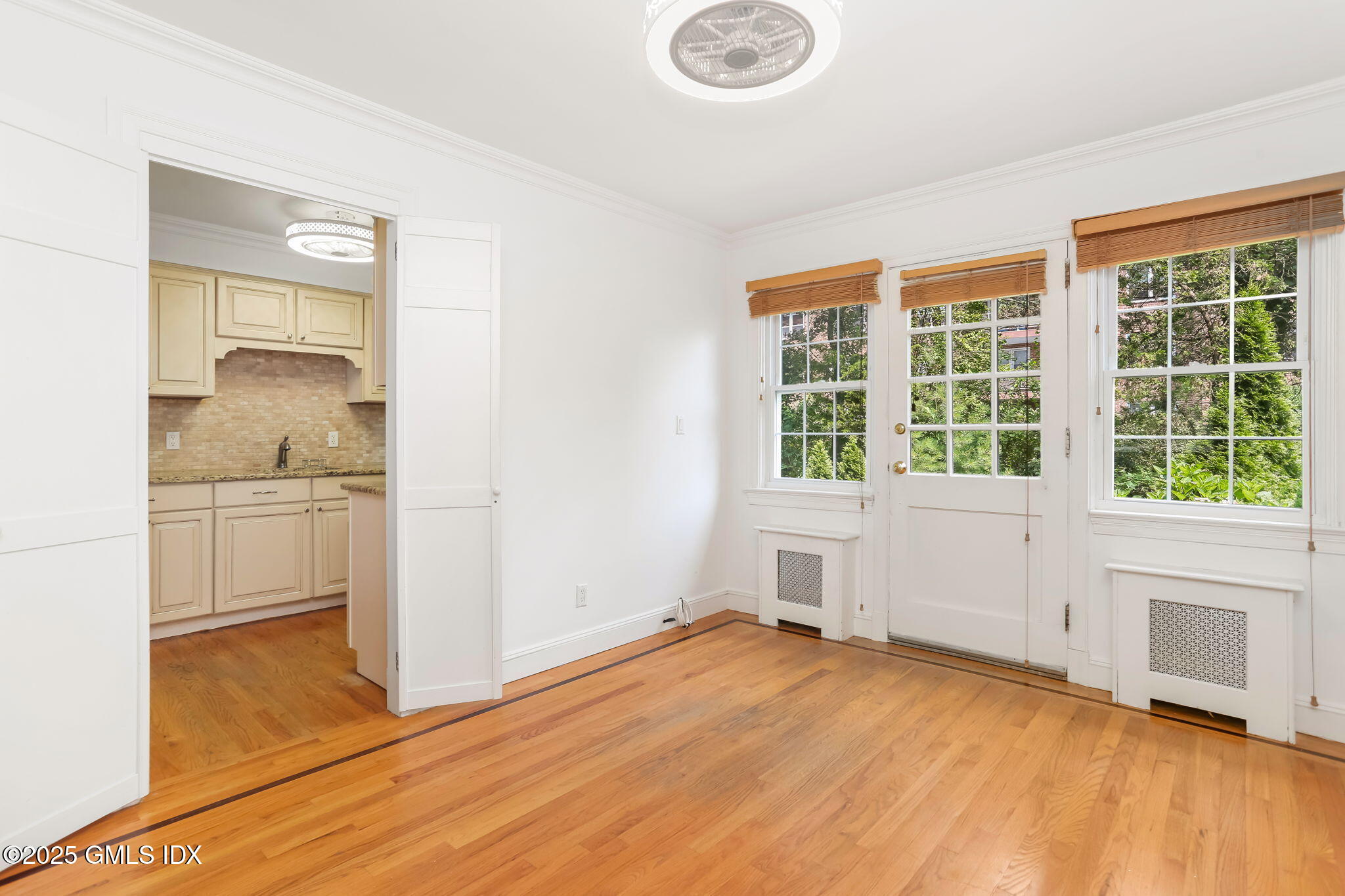 114 Putnam Park, 114