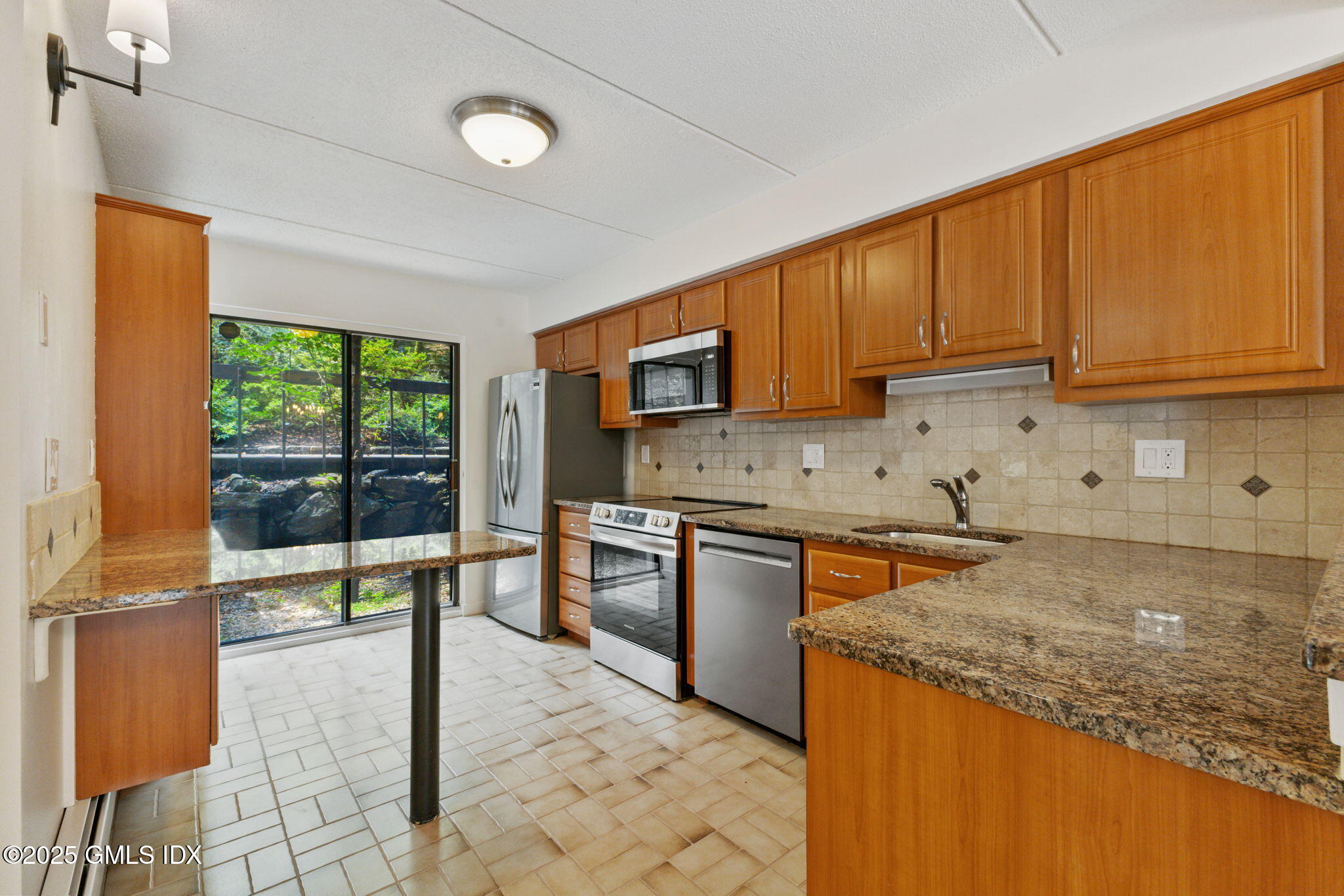 12 Glenville Street, 108