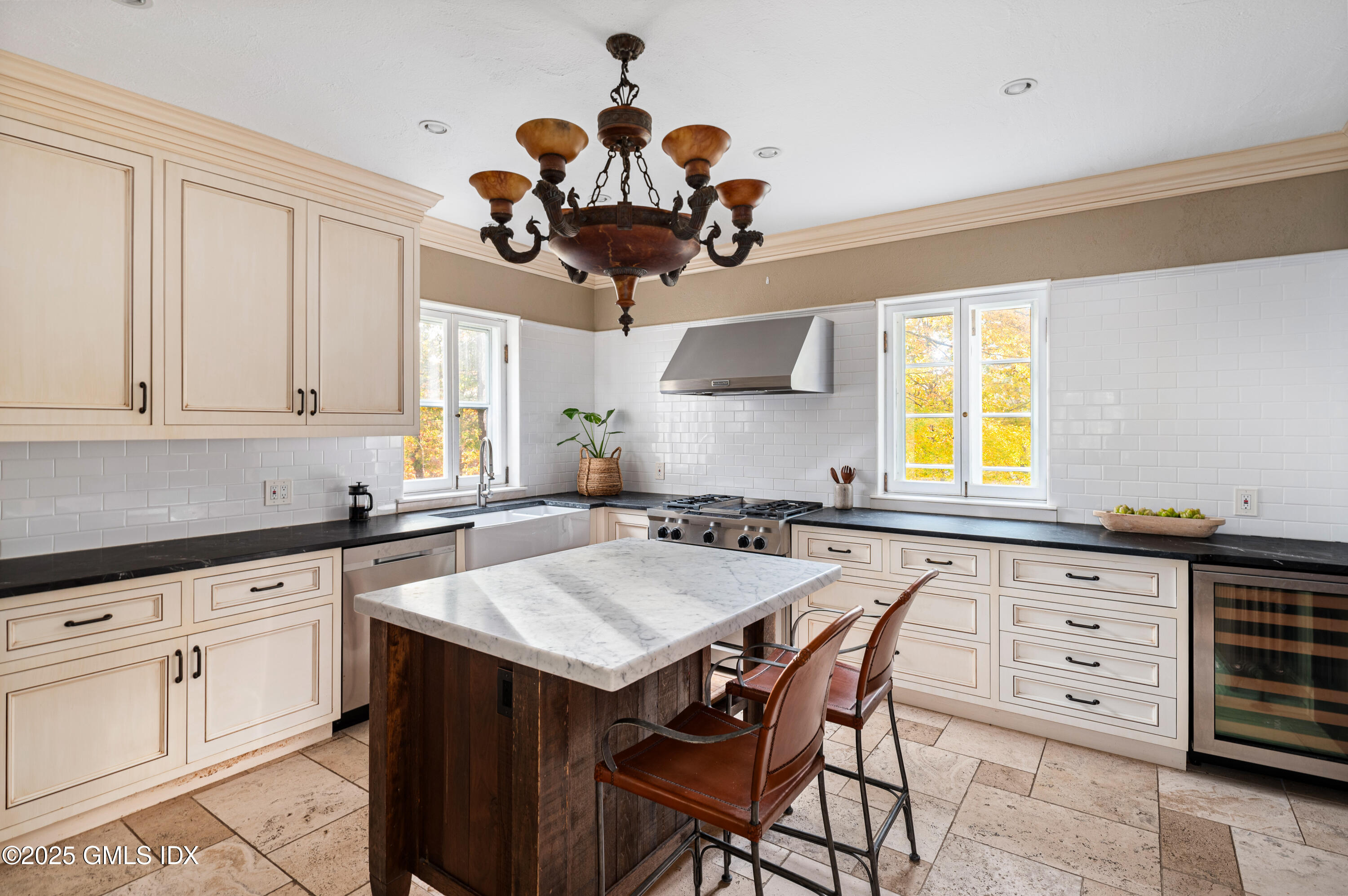 271 Hunting Ridge Road