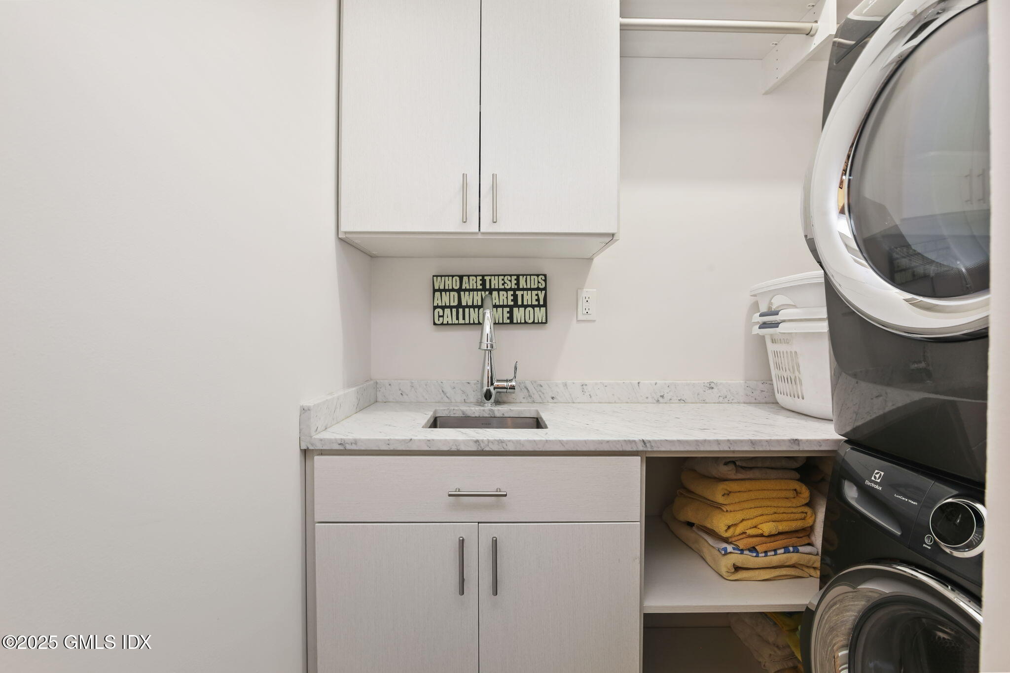 50 Sound View Drive 4N