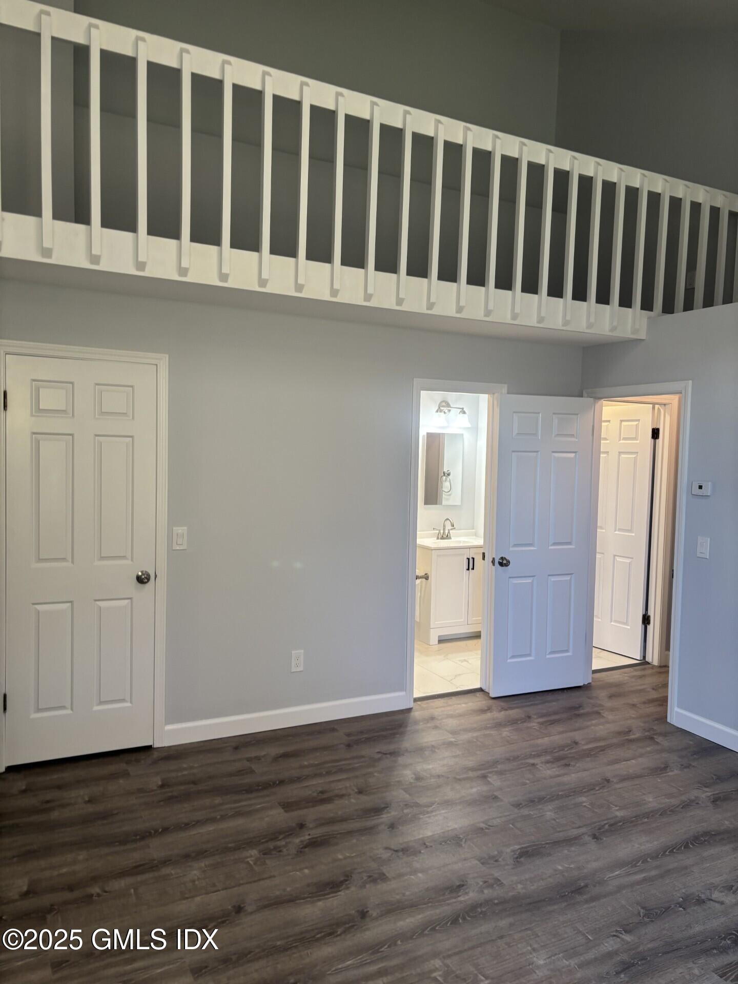 1465 E Putnam Avenue 430