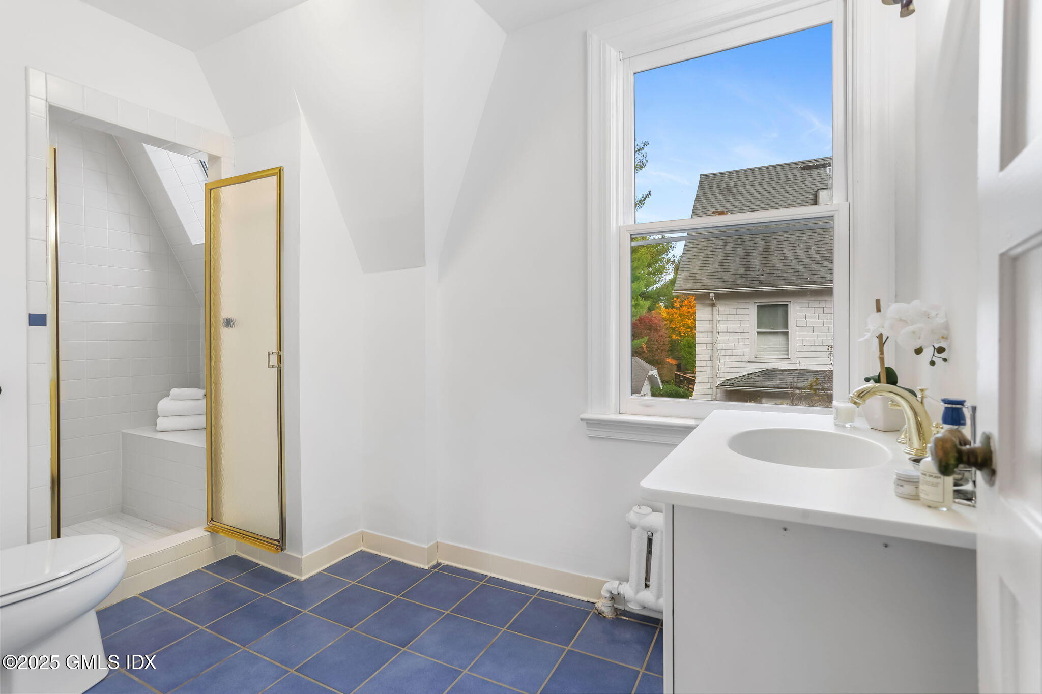 11 Shorelands Place