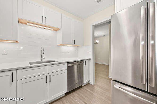 51 Forest Avenue, 147