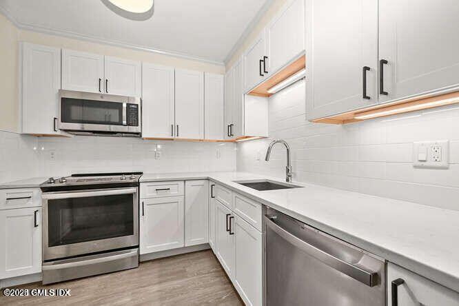 51 Forest Avenue, 147