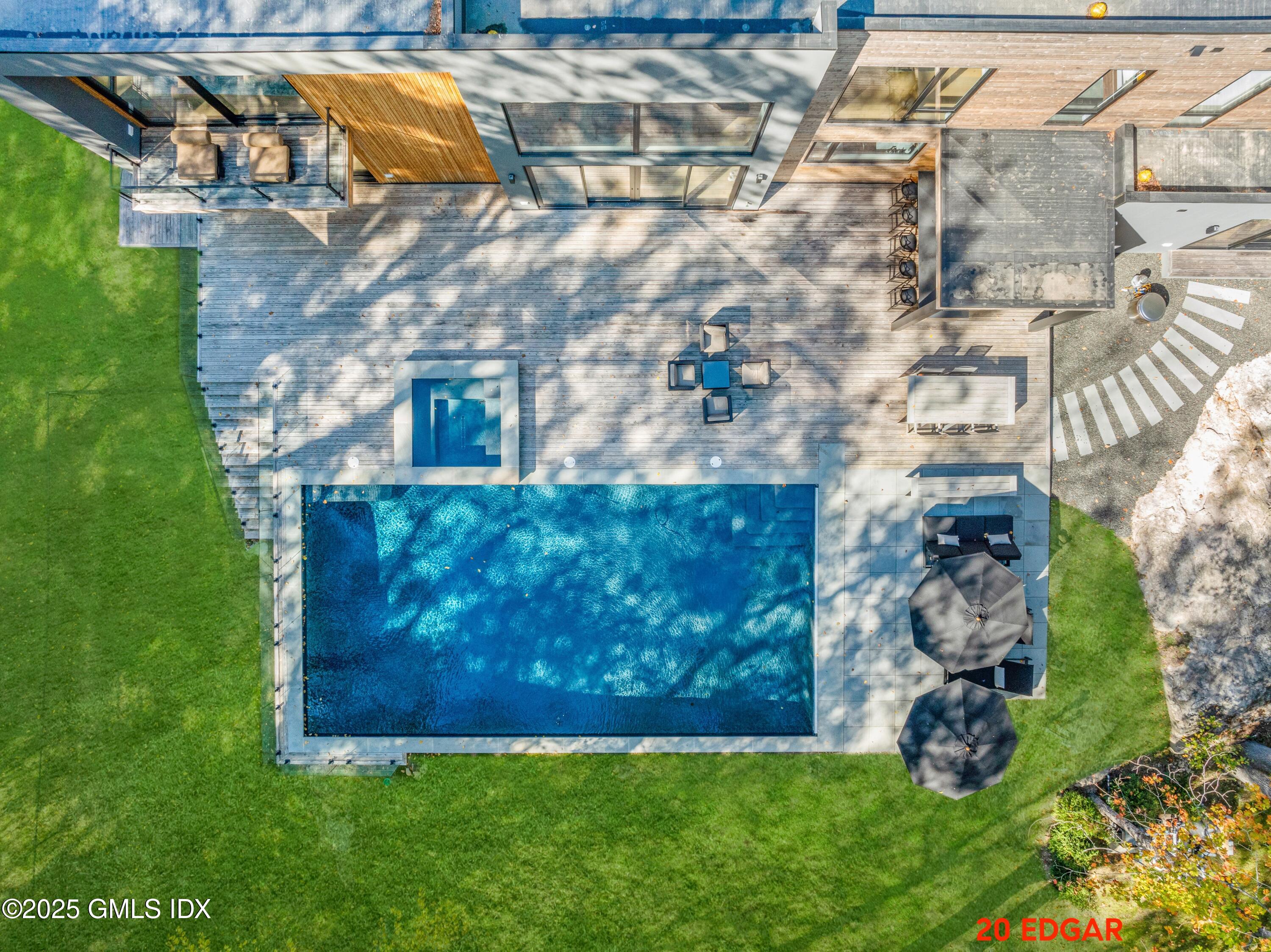 18 Edgar Road