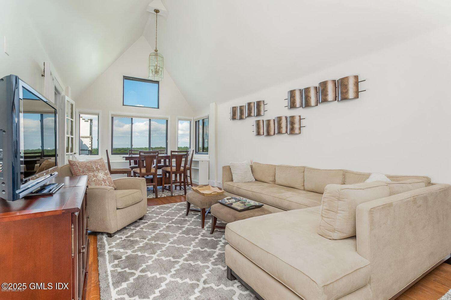 47 Lafayette Place 6J