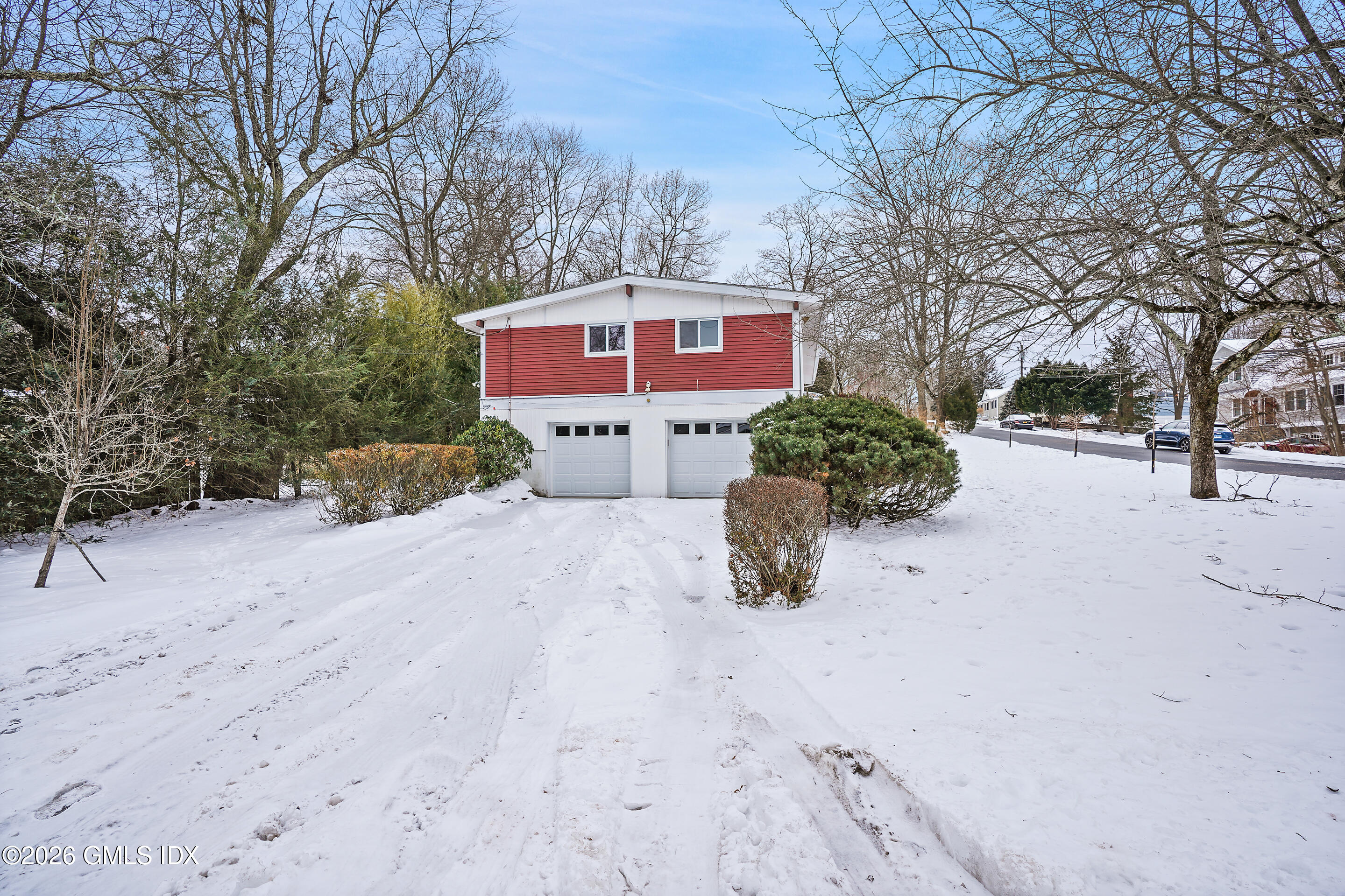 4 Split Timber Place