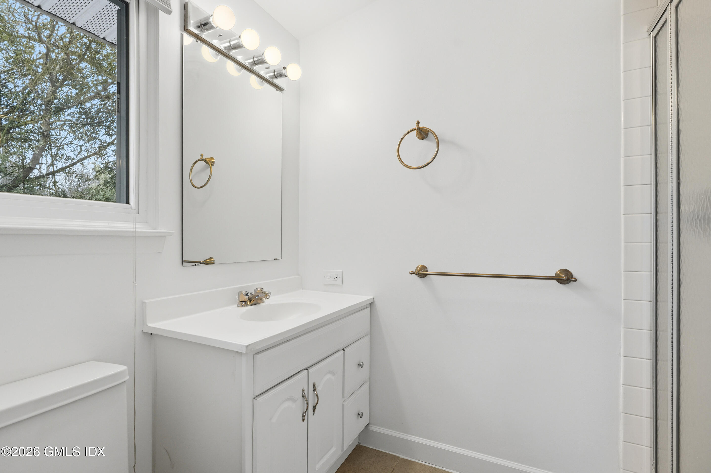 4 Split Timber Place