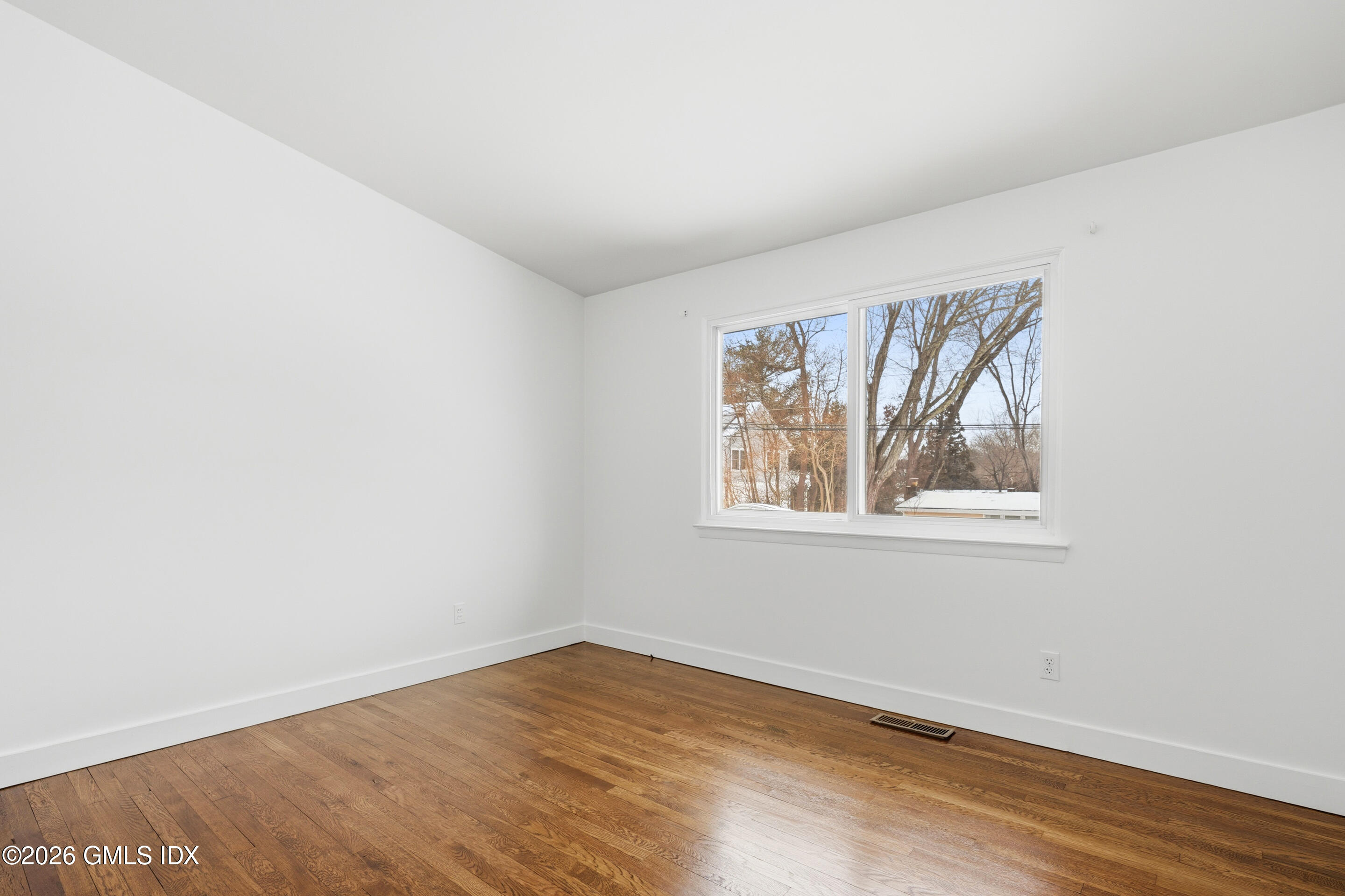 4 Split Timber Place