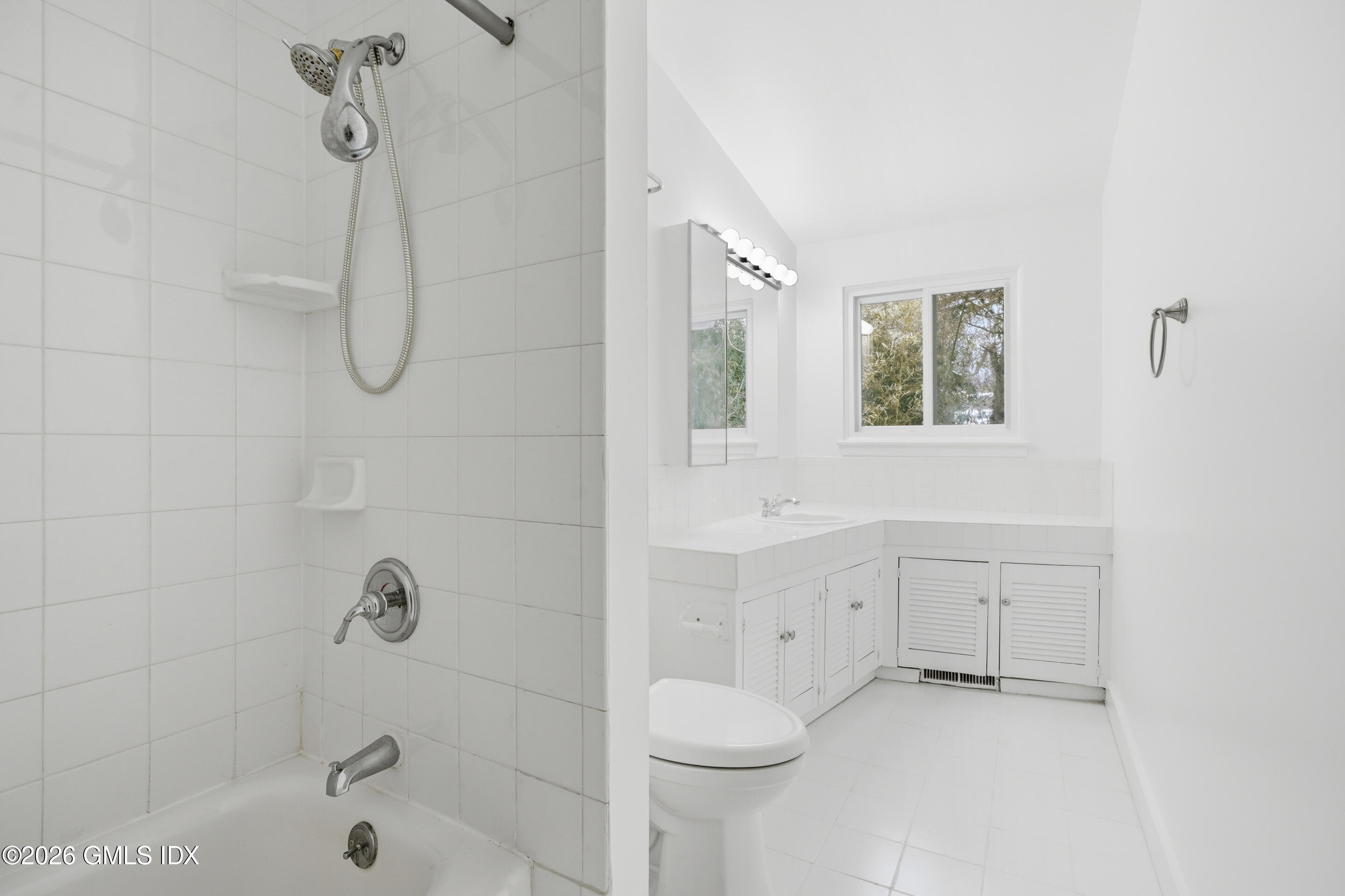 4 Split Timber Place