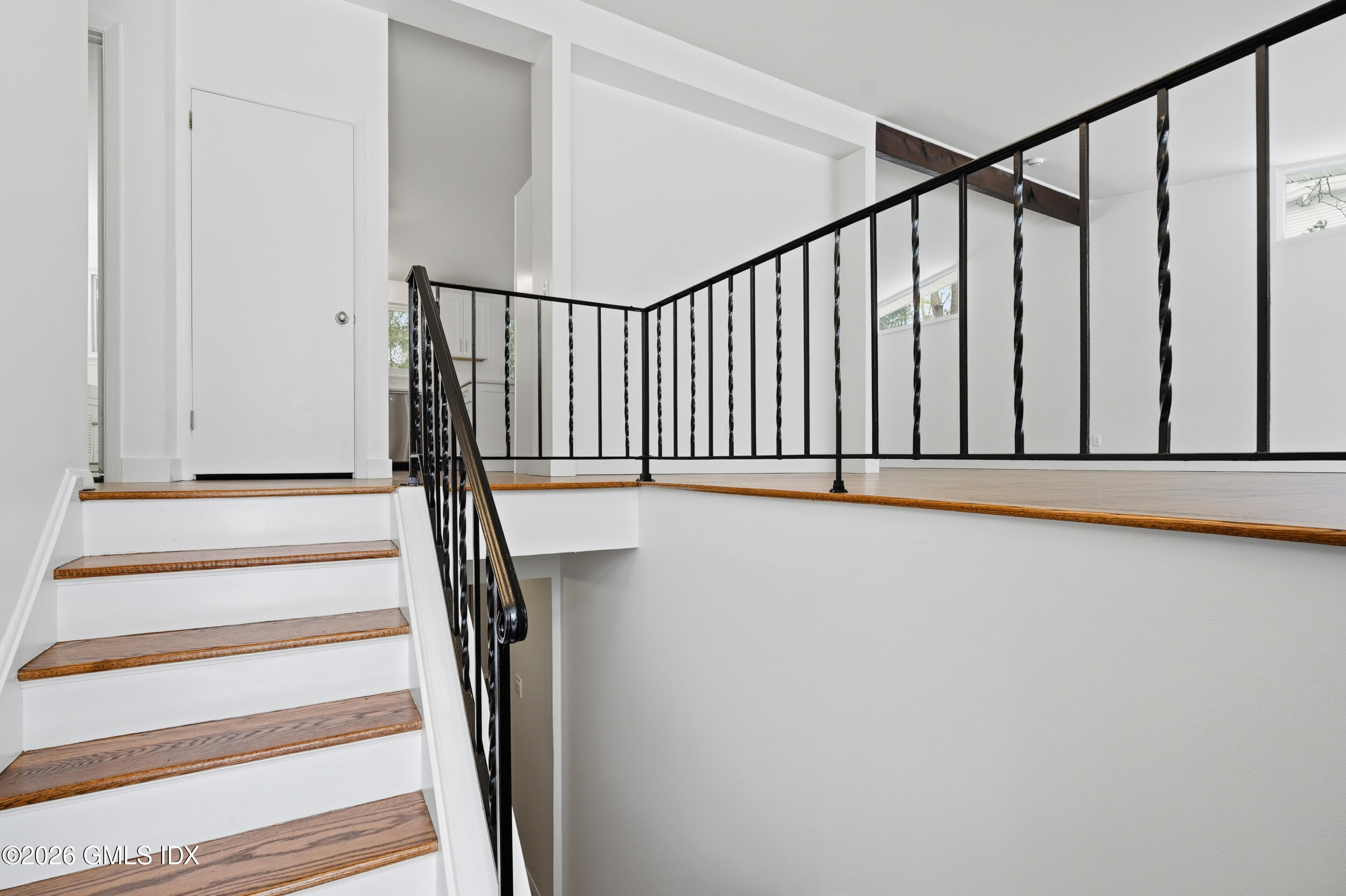 4 Split Timber Place