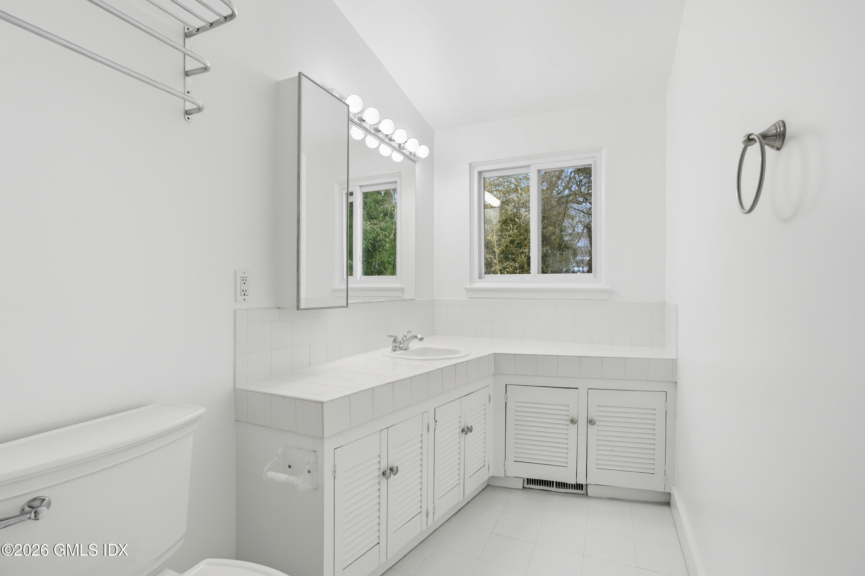 4 Split Timber Place