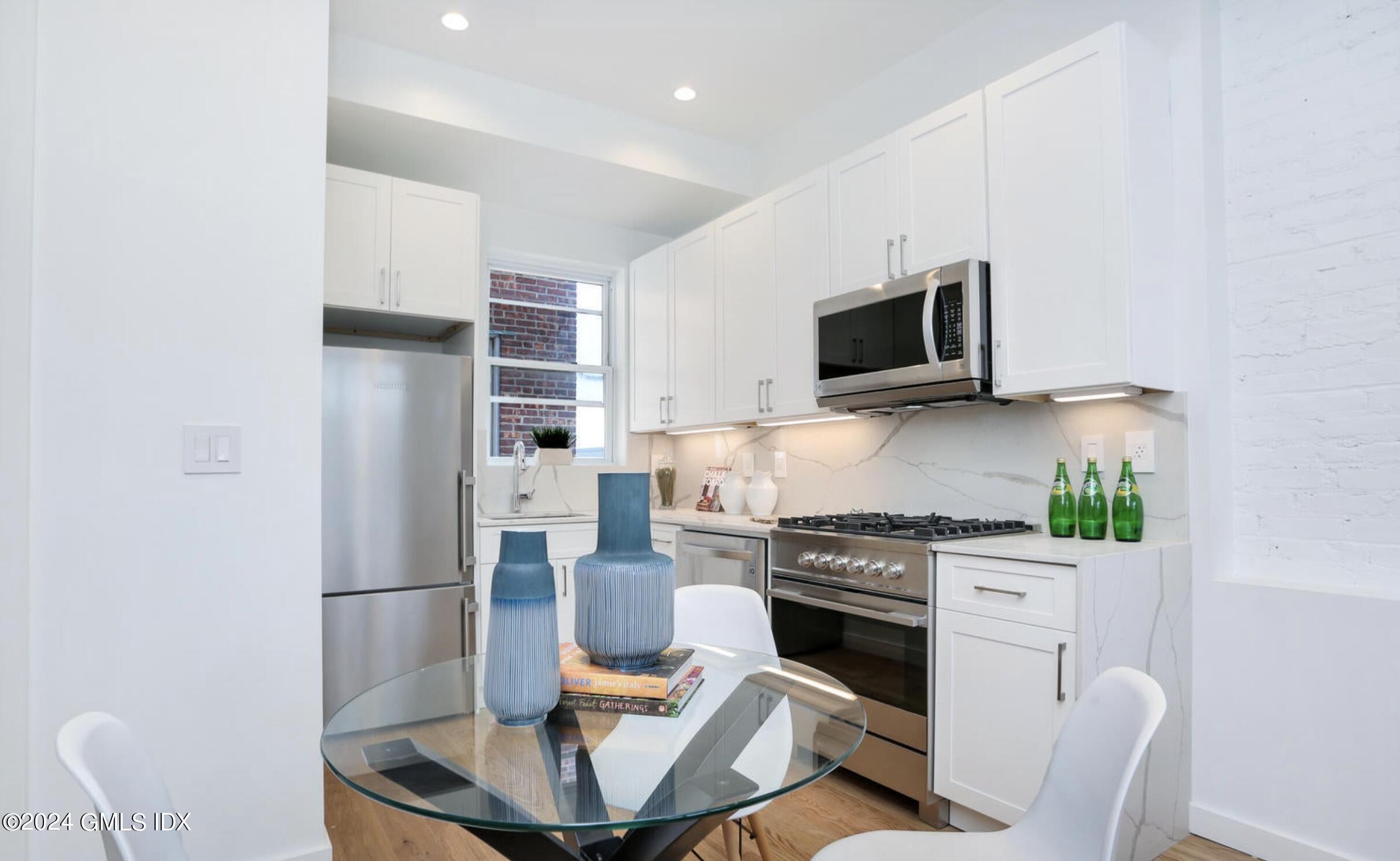 171 Greenwich Avenue Unit: 3A