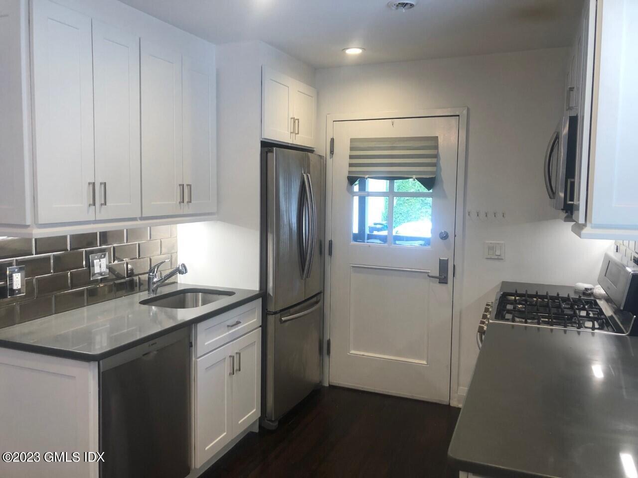 60 Oak Ridge Street 2N