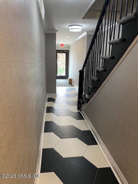 60 Oak Ridge Street 2N