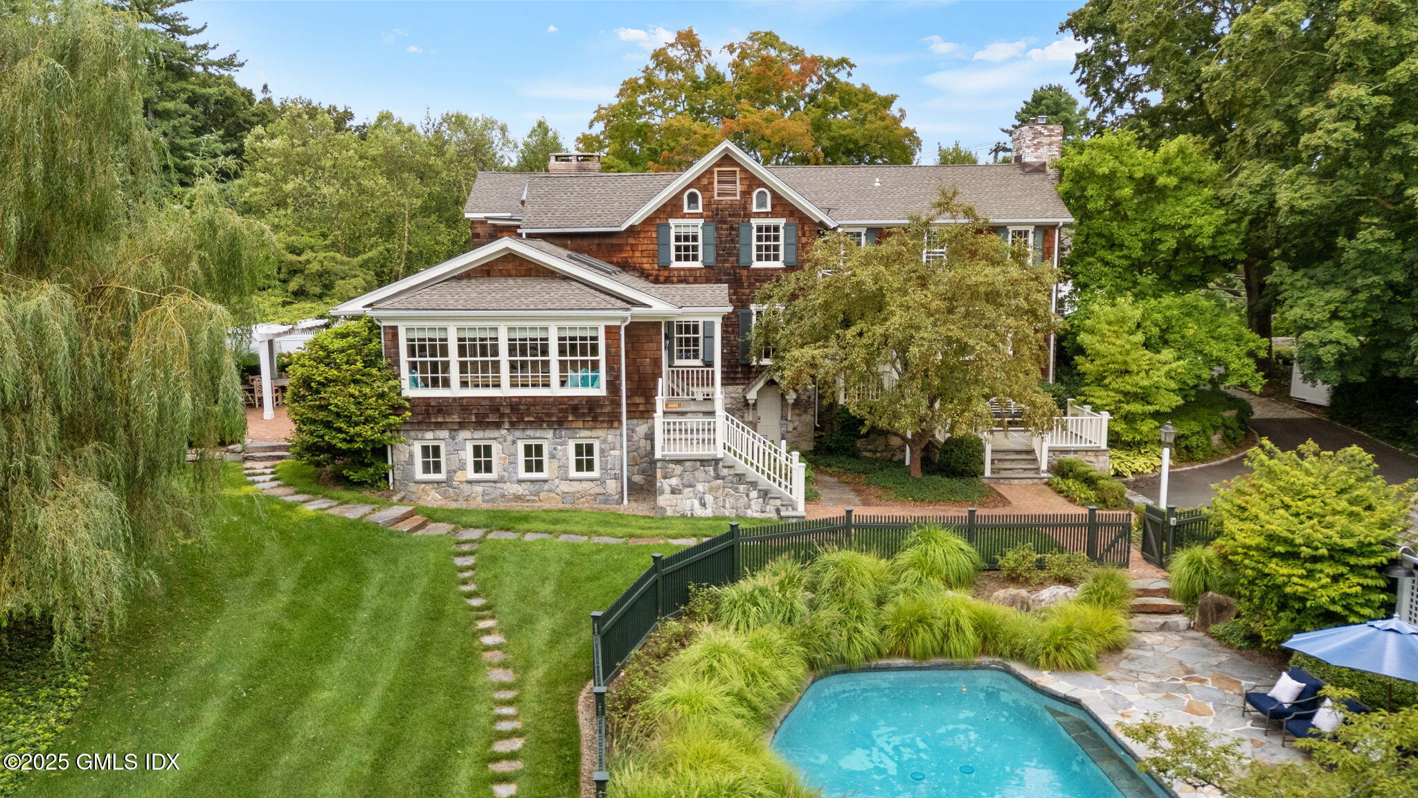 379 Round Hill Road
