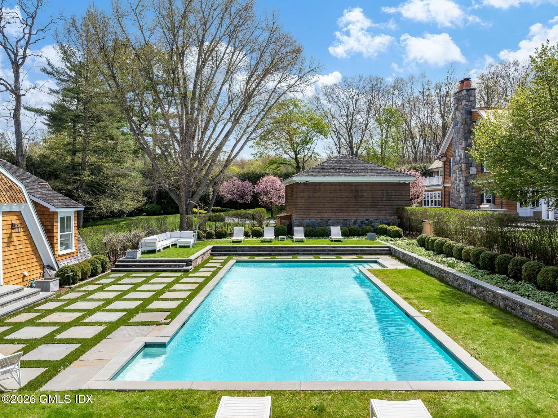 212 Bedford Road