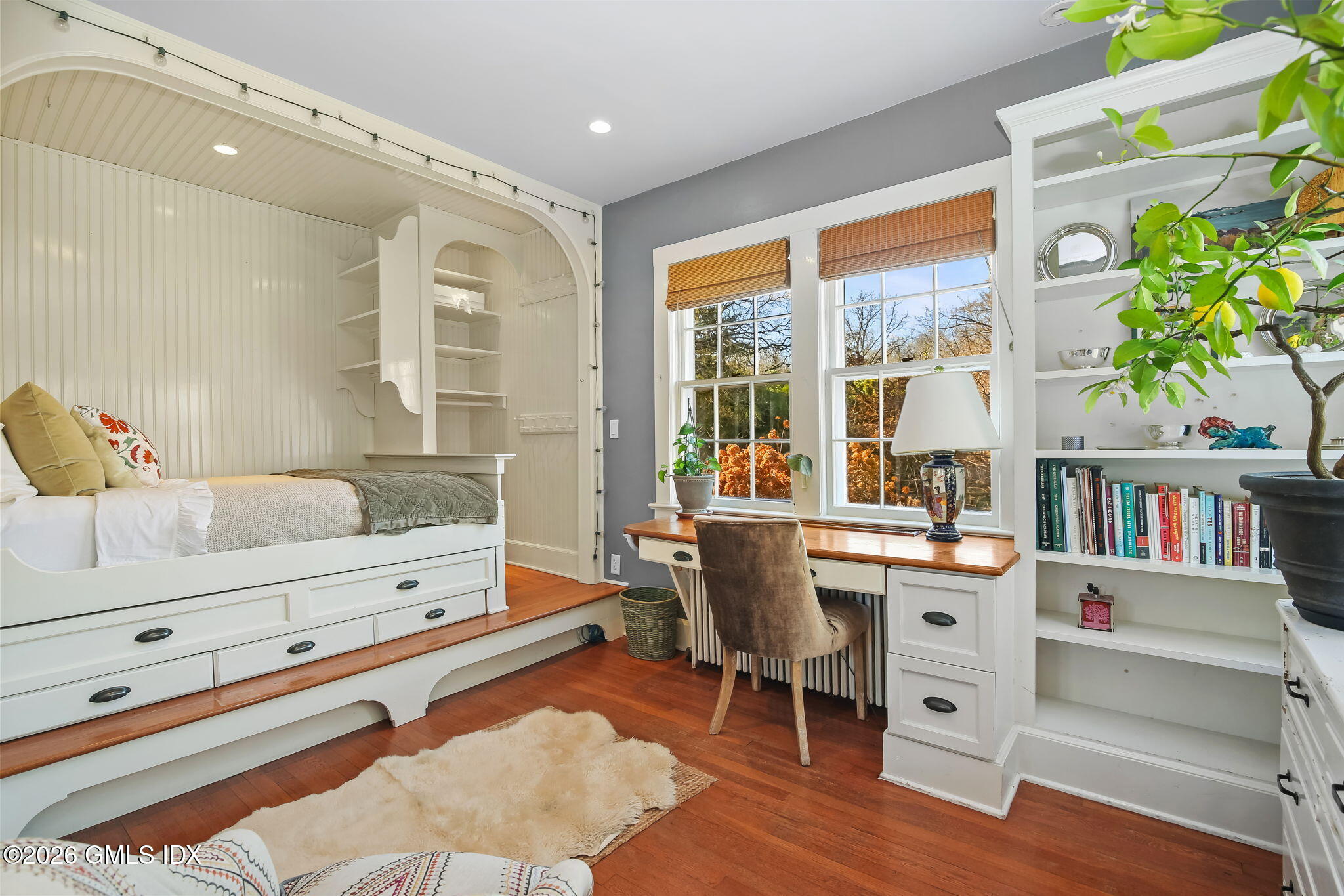 93 E Middle Patent Road