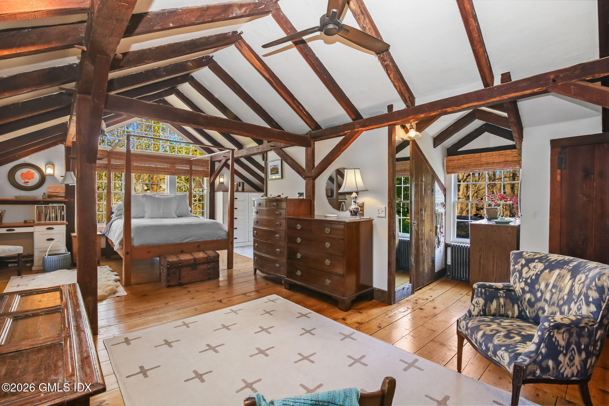 93 E Middle Patent Road