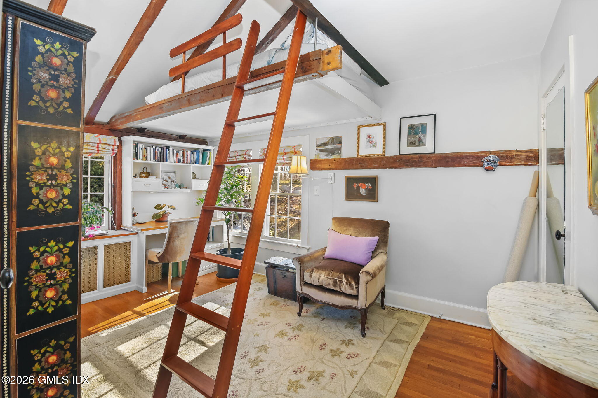 93 E Middle Patent Road